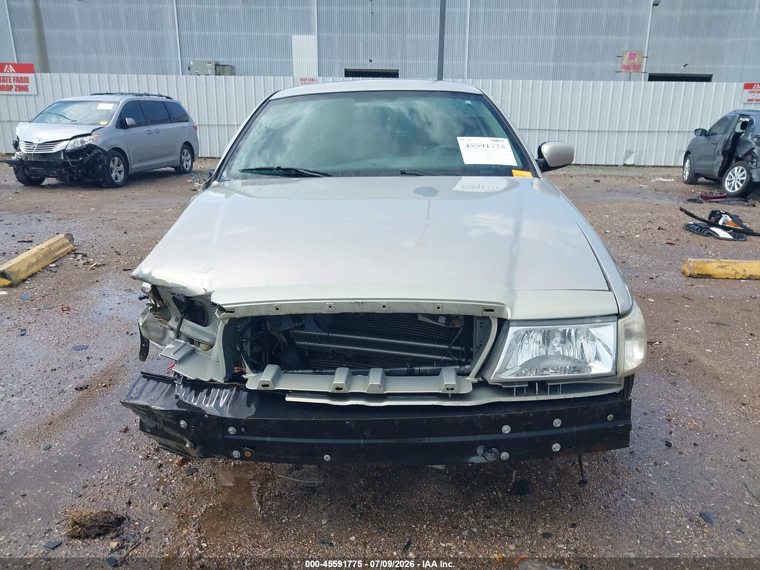 2009 Mercury Grand Marquis Ls (fleet Only) Silver vin: 2MEHM75V79X621155