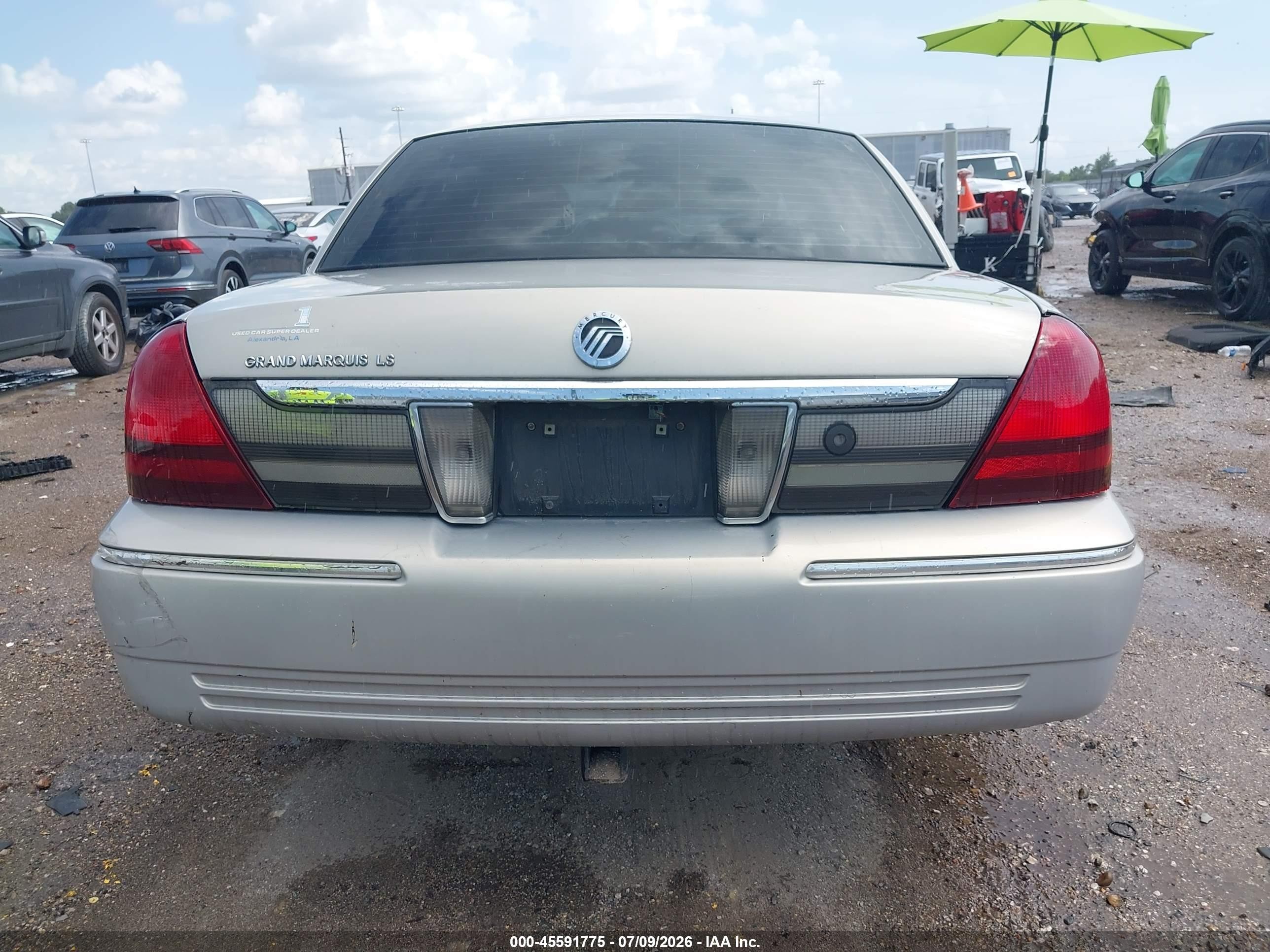 2009 Mercury Grand Marquis Ls (fleet Only) Silver vin: 2MEHM75V79X621155