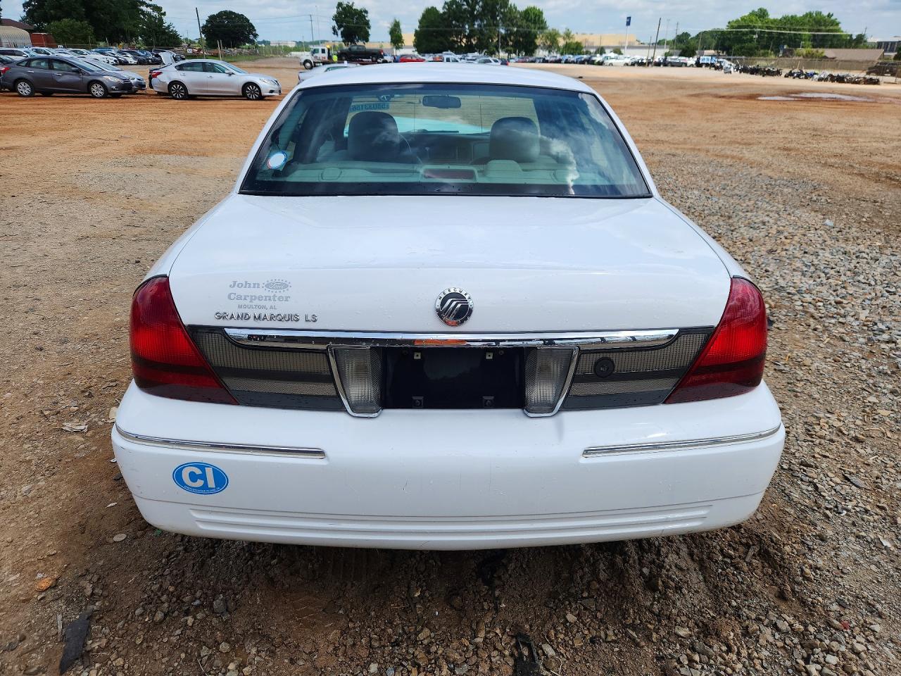 2009 Mercury Grand Marquis Ls White vin: 2MEHM75V79X621852
