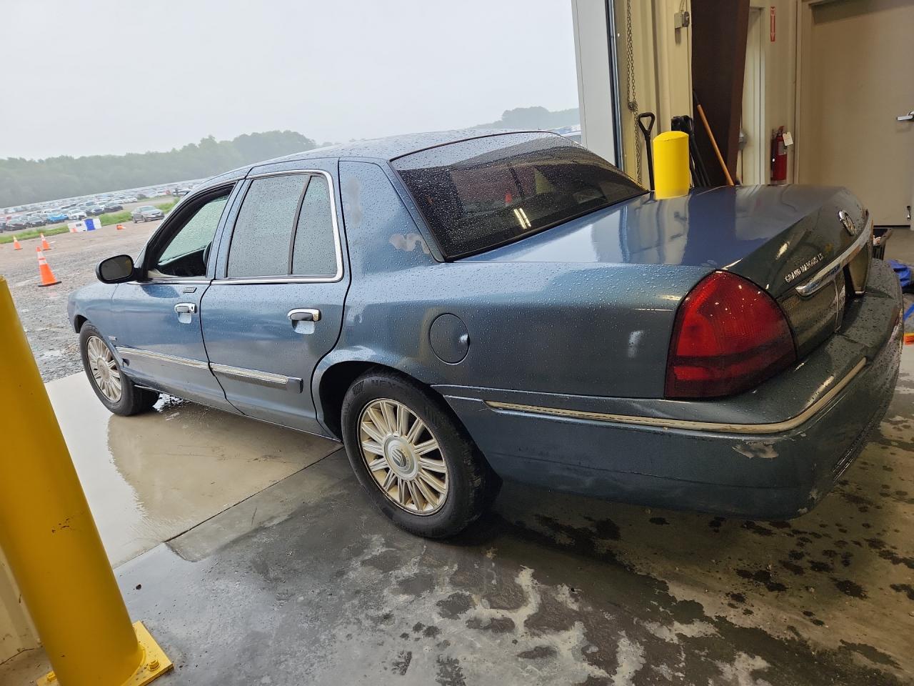 2009 Mercury Grand Marquis Ls Blue vin: 2MEHM75V79X634178