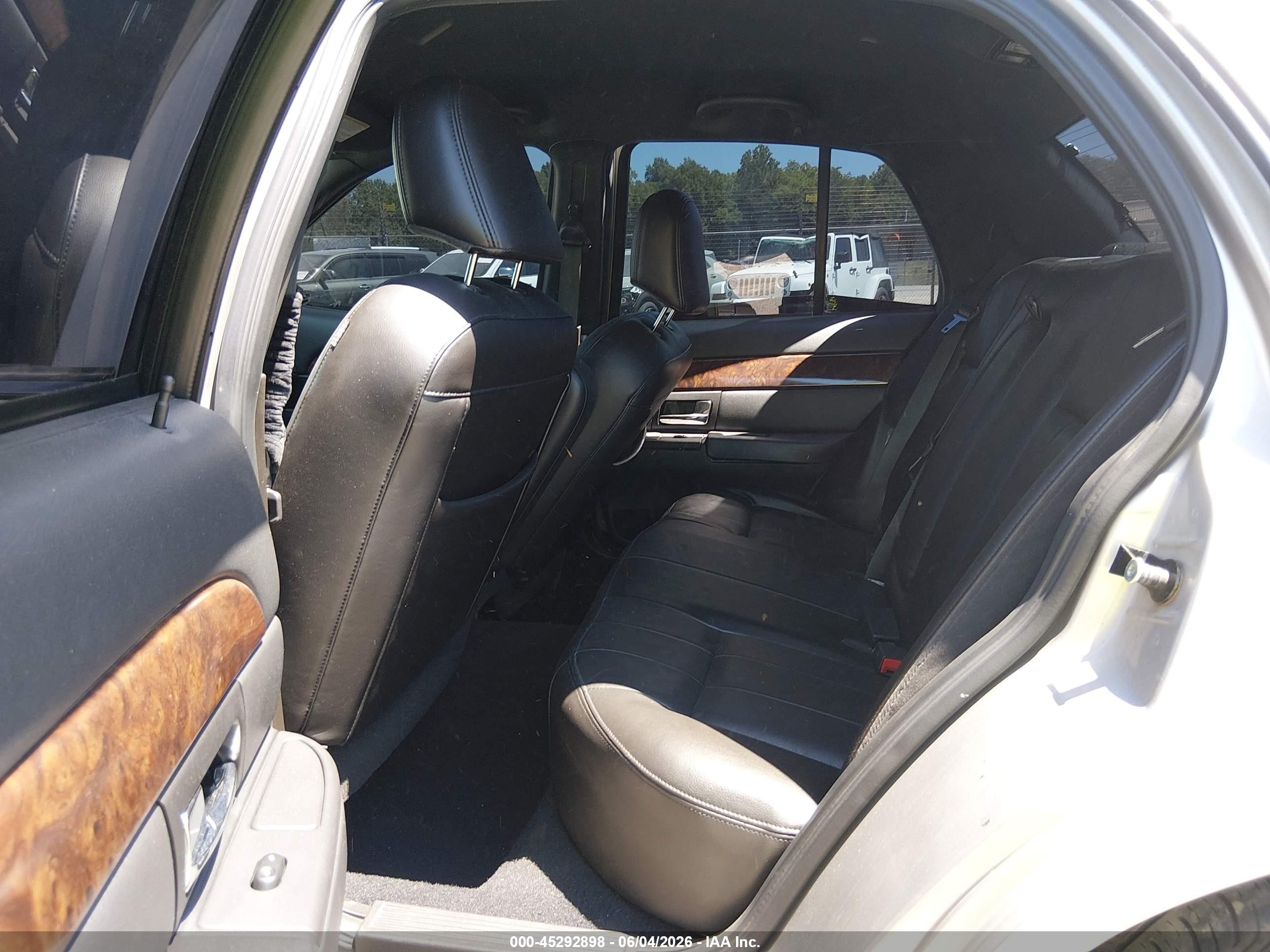 2006 Mercury Grand Marquis Ls Silver vin: 2MEHM75V86X618194