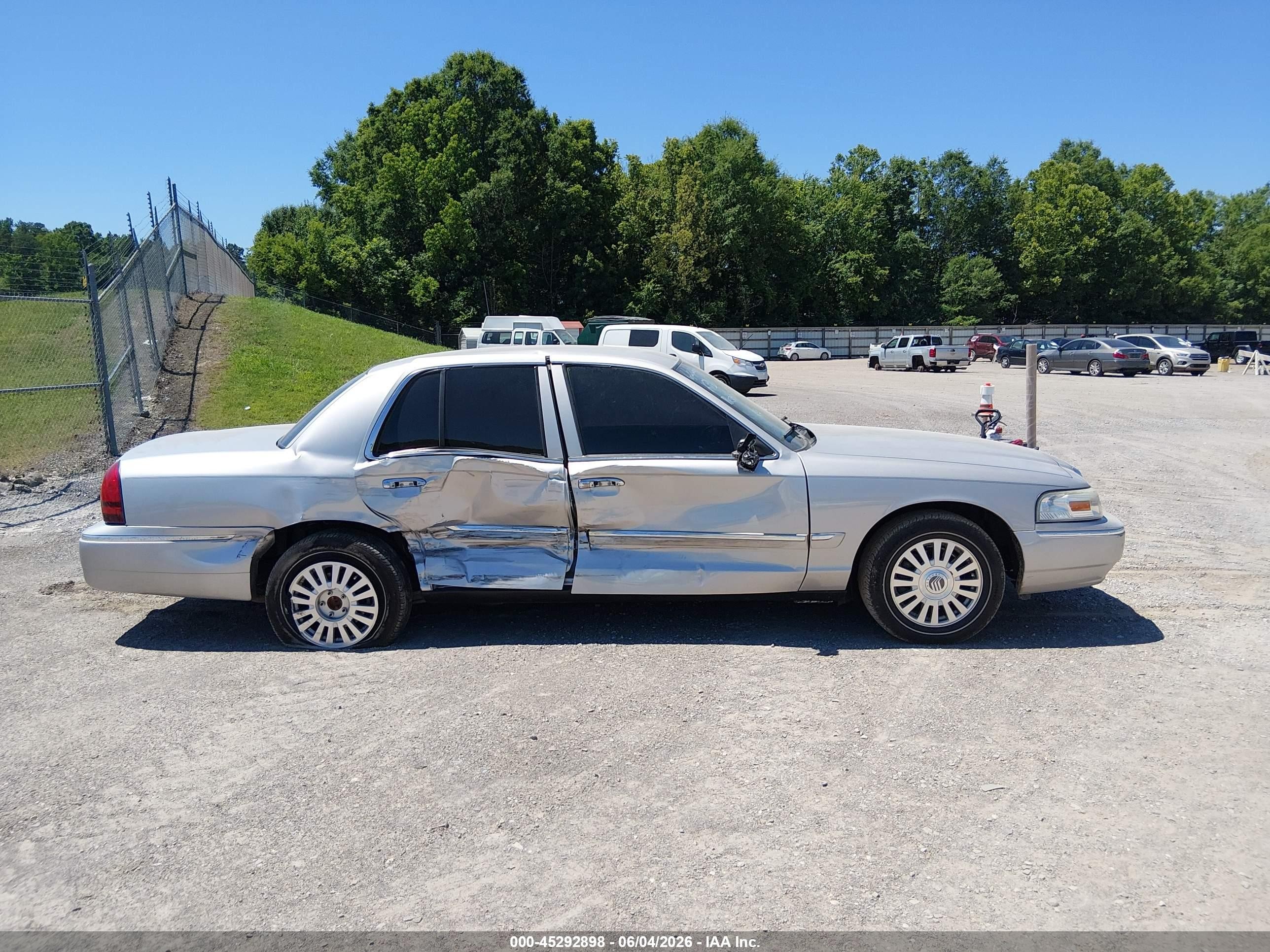 2006 Mercury Grand Marquis Ls Silver vin: 2MEHM75V86X618194