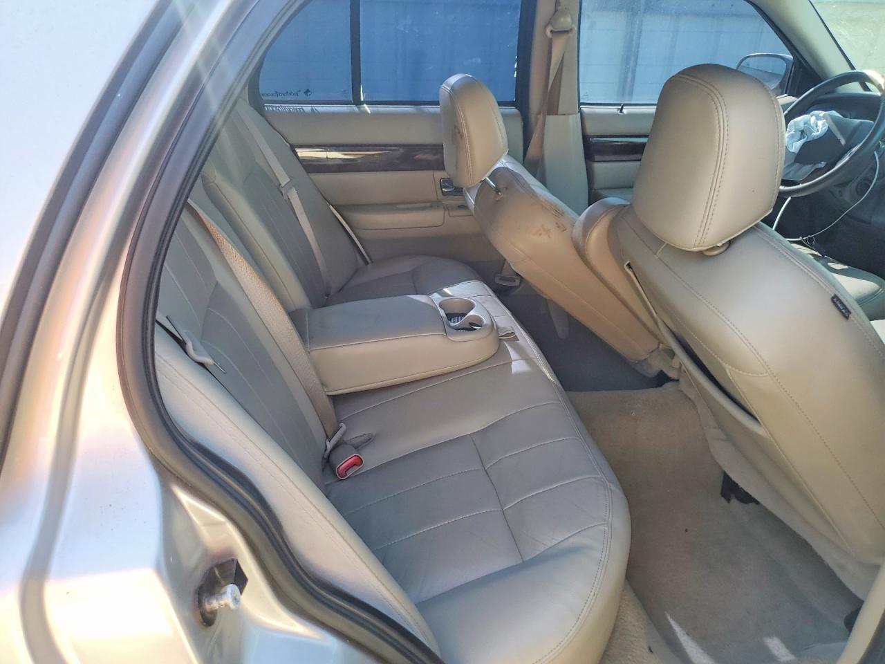2009 Mercury Grand Marquis Ls Серебряный vin: 2MEHM75V89X619074