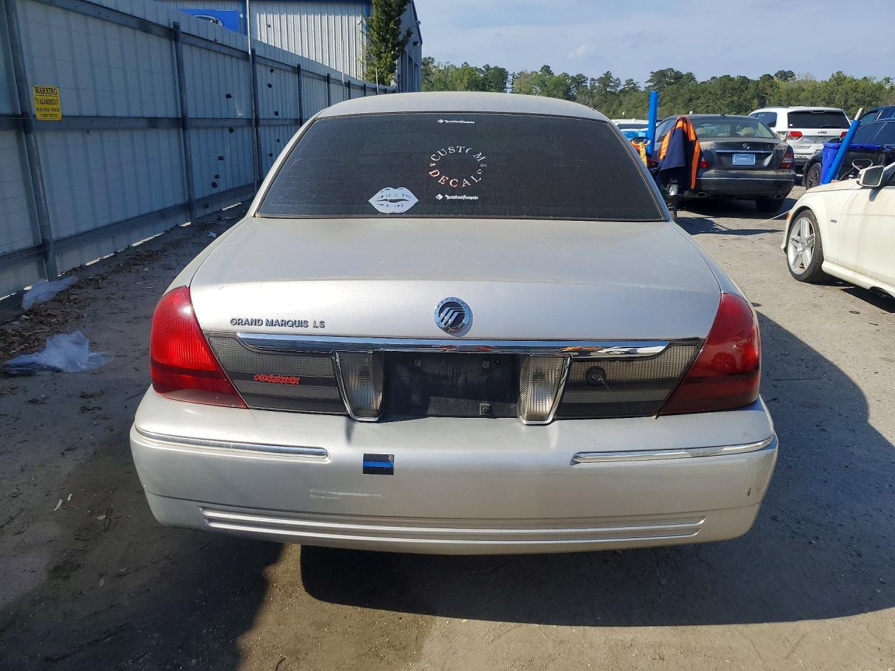 2009 Mercury Grand Marquis Ls Серебряный vin: 2MEHM75V89X619074