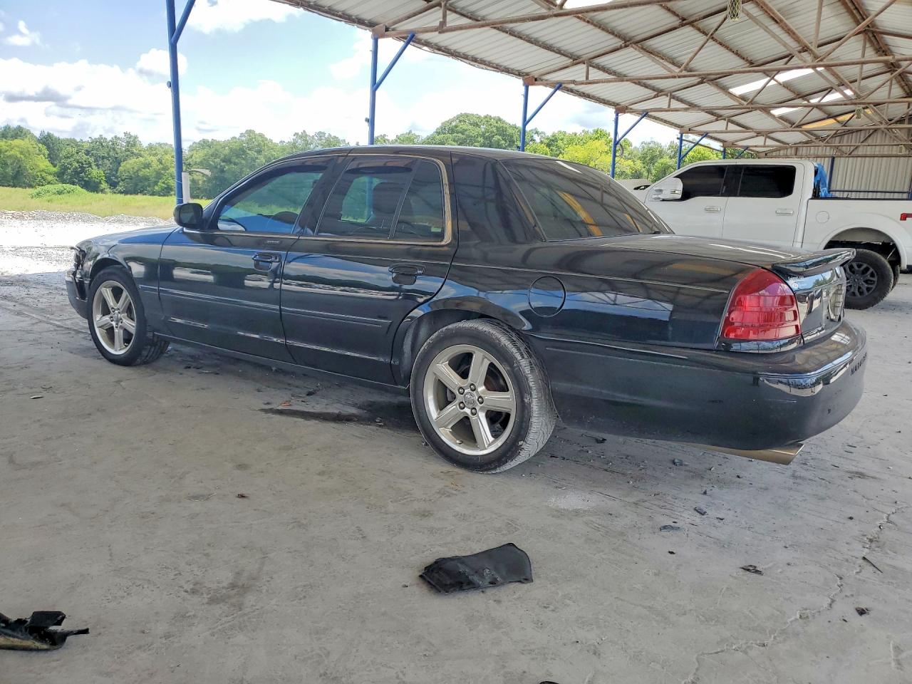 2003 Mercury Marauder Black vin: 2MEHM75V93X625053