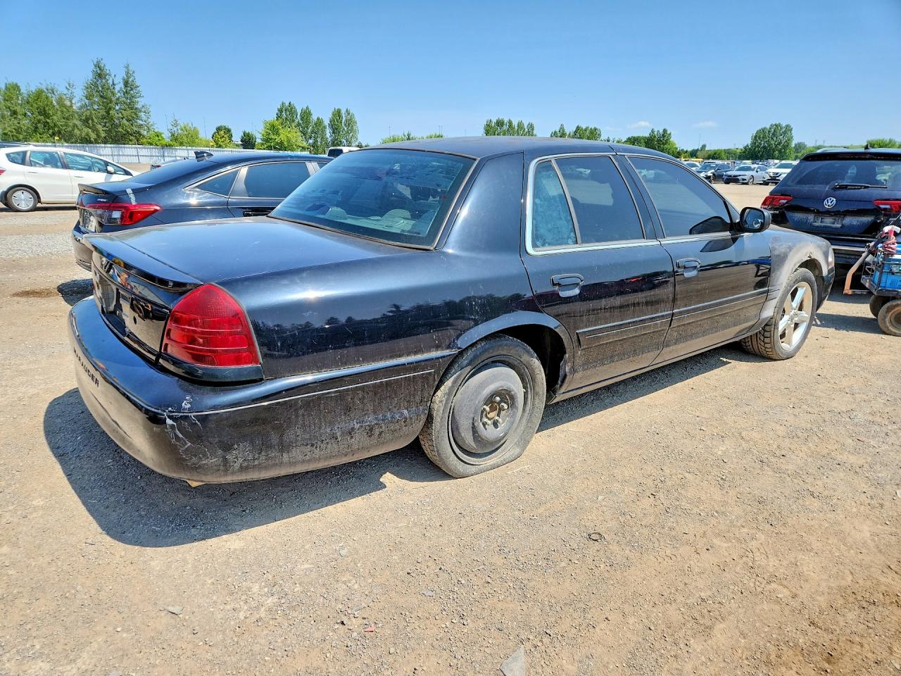 2003 Mercury Marauder Black vin: 2MEHM75V93X648526