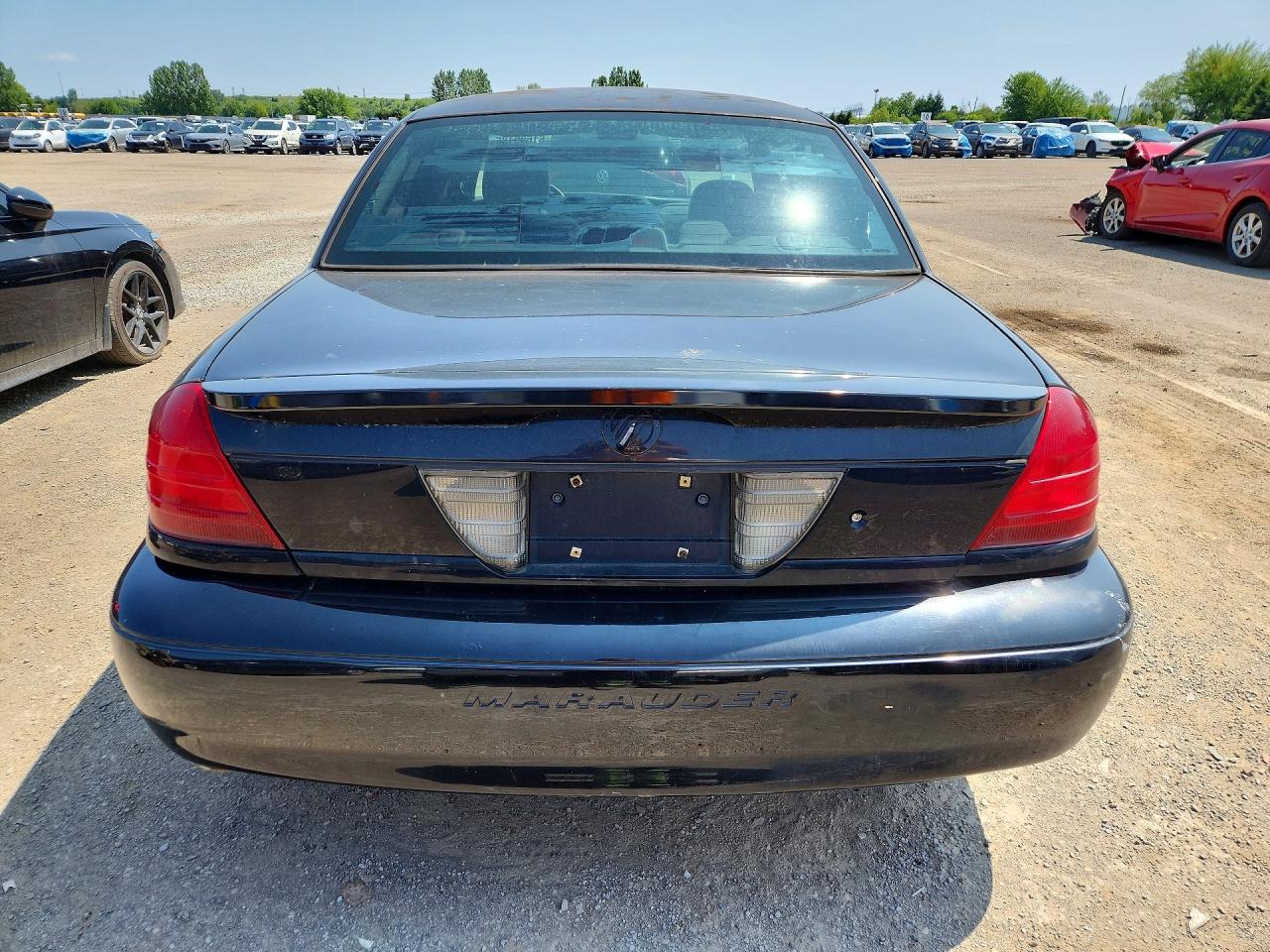 2003 Mercury Marauder Black vin: 2MEHM75V93X648526