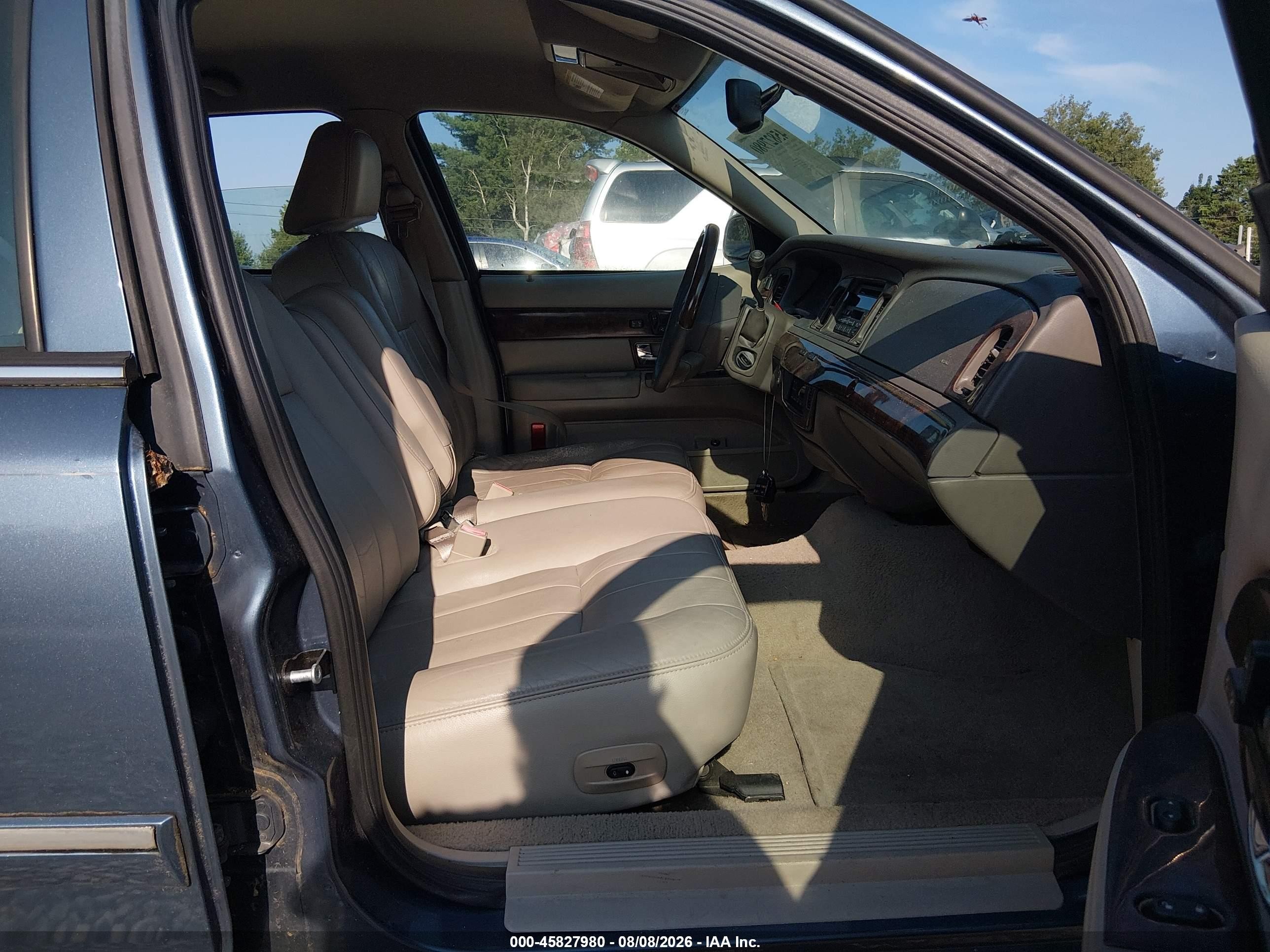 2008 Mercury Grand Marquis Ls Blue vin: 2MEHM75V98X604579