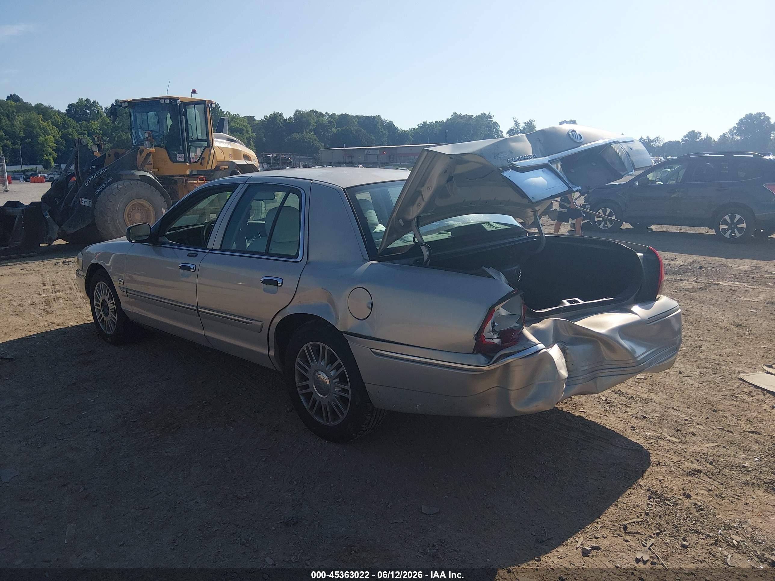 2008 Mercury Grand Marquis Ls Pewter vin: 2MEHM75V98X641261