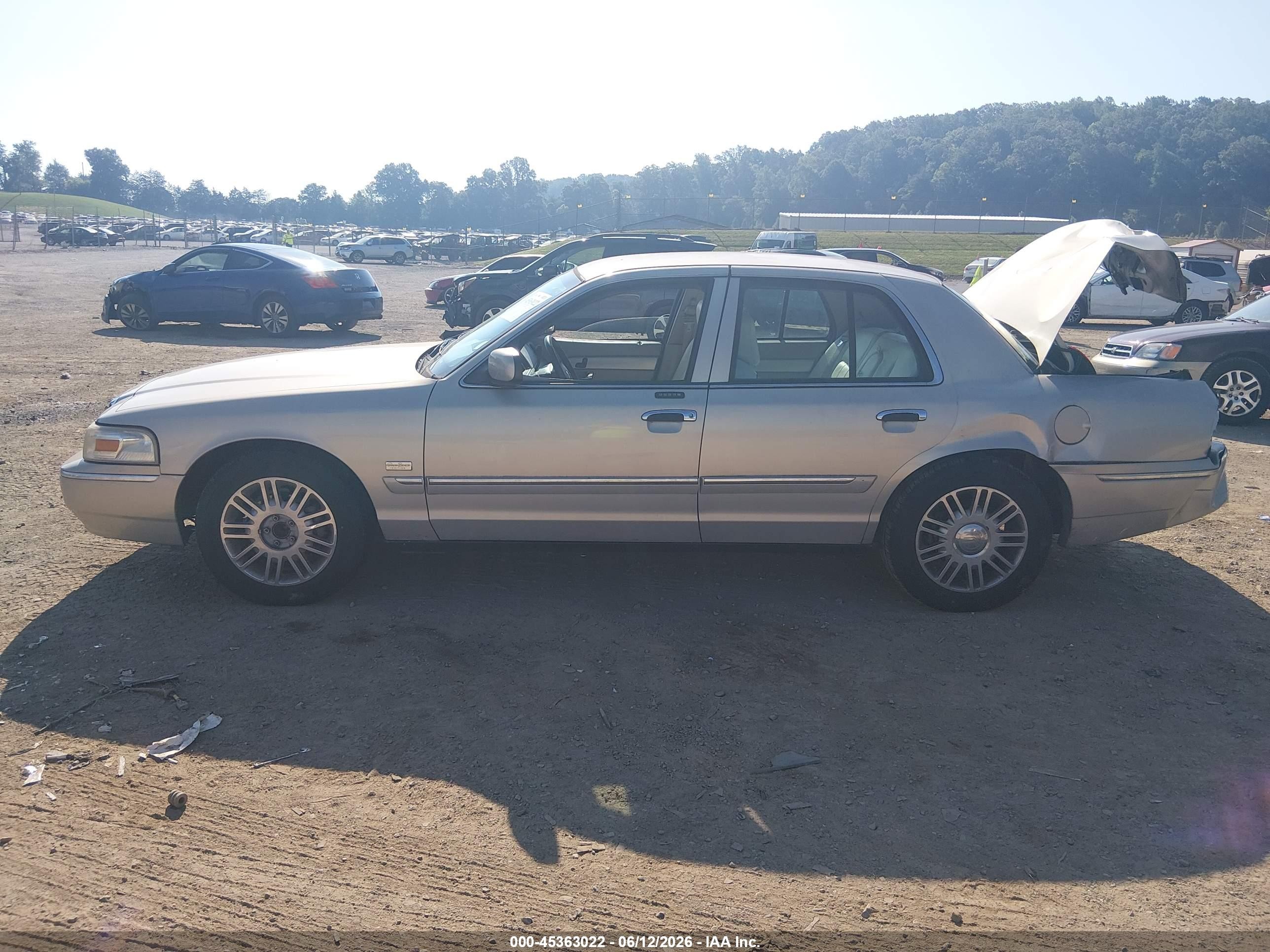 2008 Mercury Grand Marquis Ls Pewter vin: 2MEHM75V98X641261