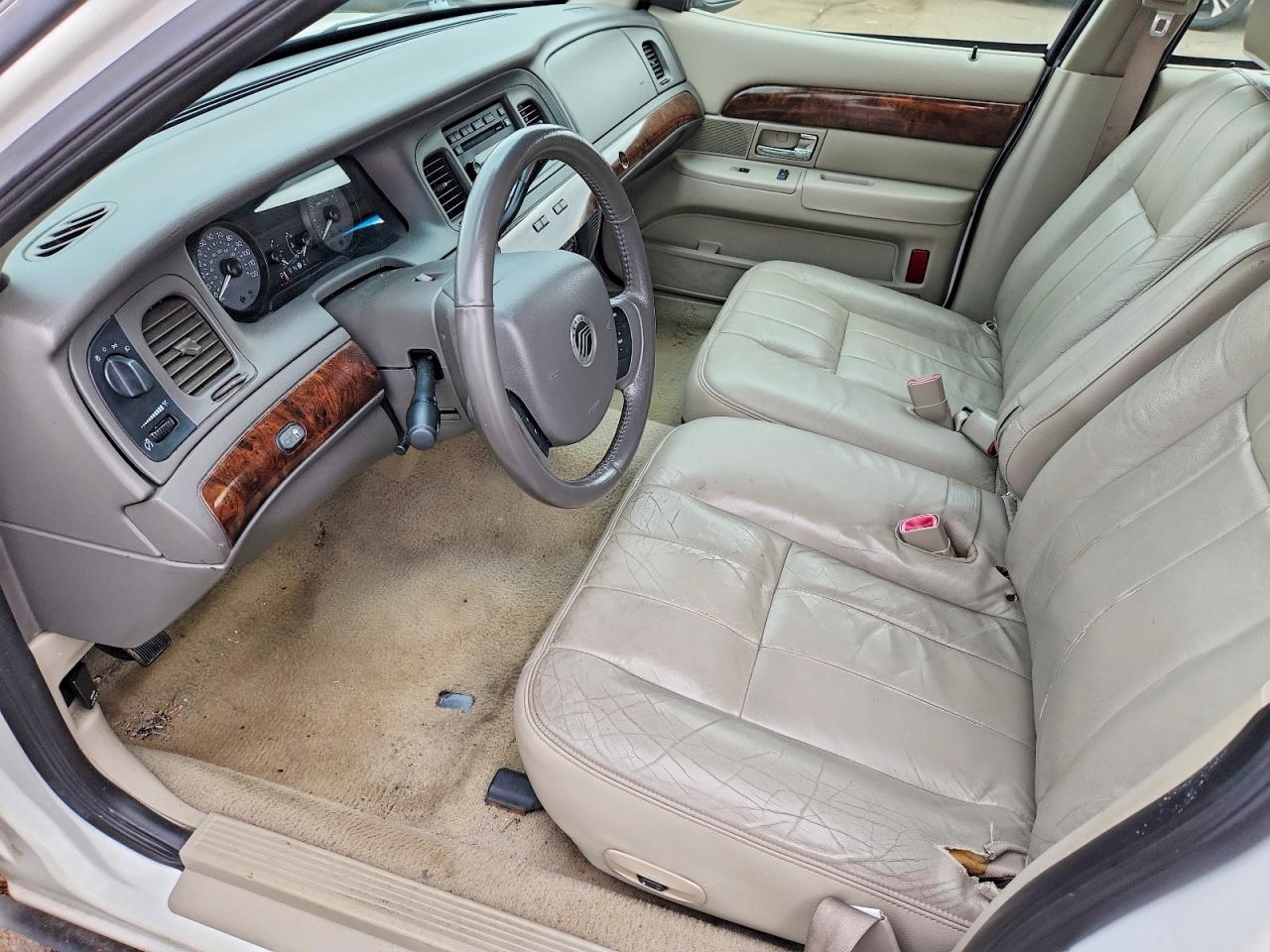 2009 Mercury Grand Marquis Ls White vin: 2MEHM75V99X601778