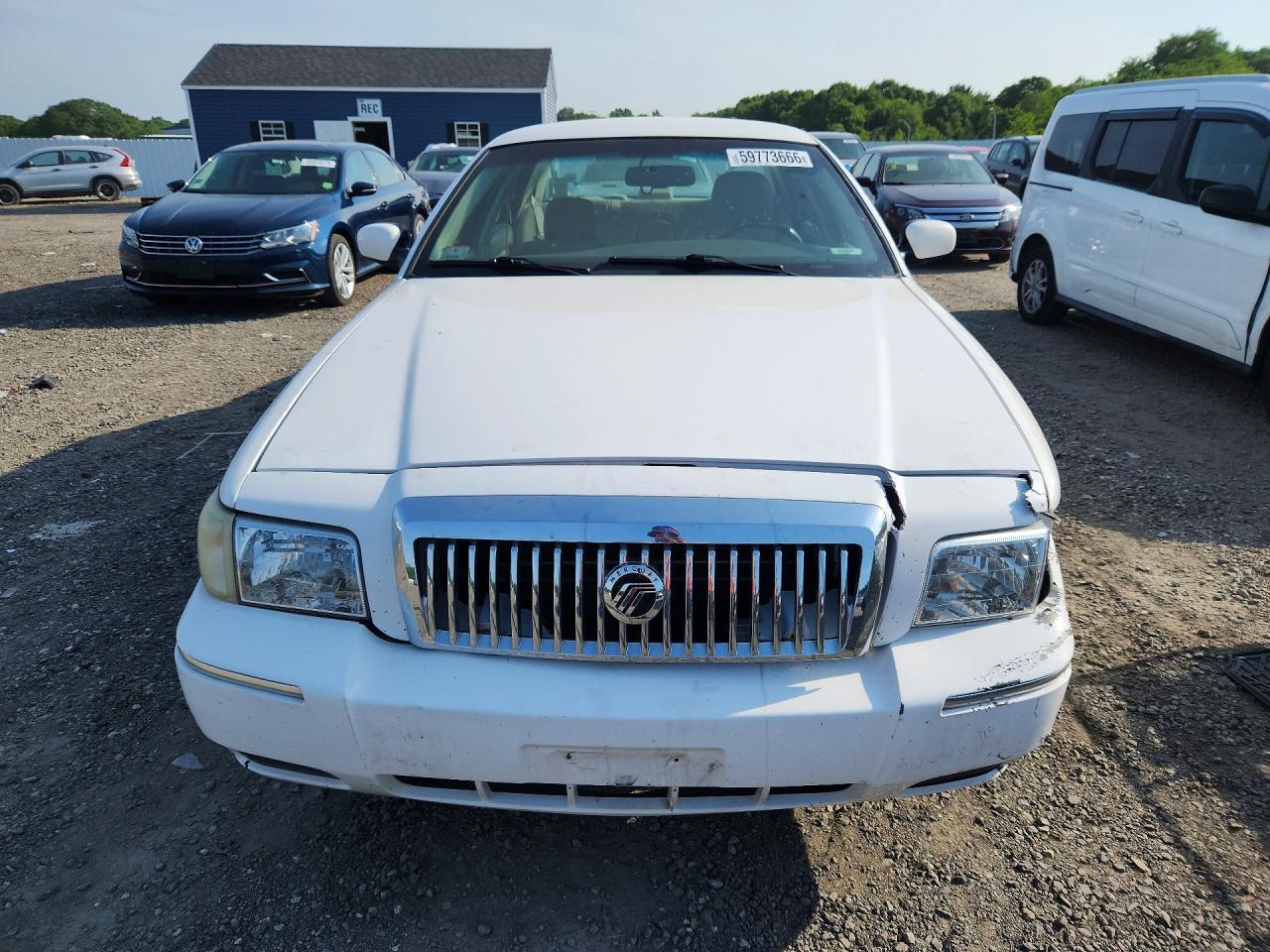 2009 Mercury Grand Marquis Ls White vin: 2MEHM75V99X630827