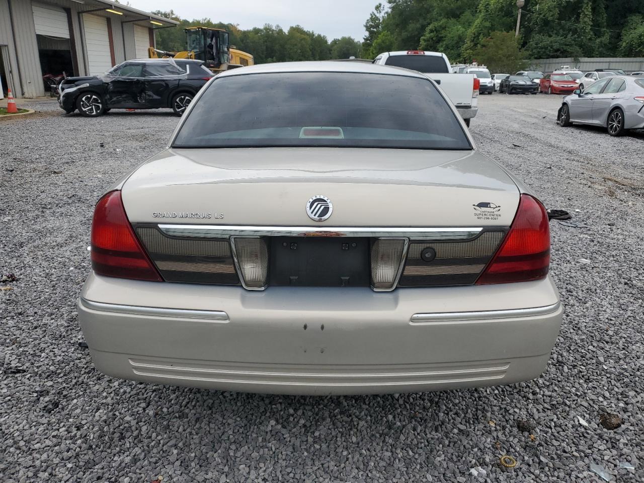 2008 Mercury Grand Marquis Ls Silver vin: 2MEHM75VX8X604638