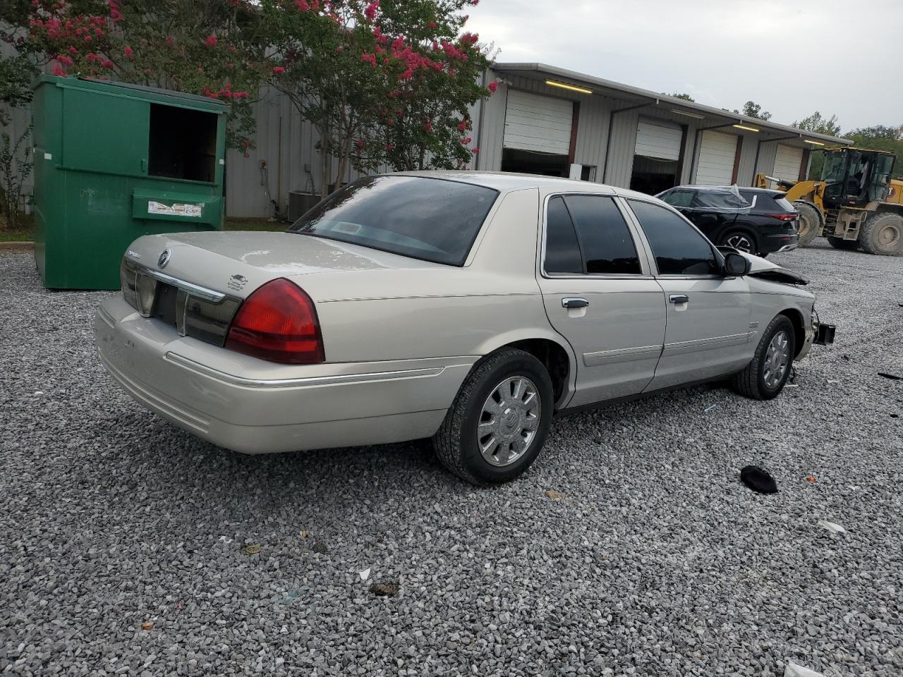 2008 Mercury Grand Marquis Ls Silver vin: 2MEHM75VX8X604638