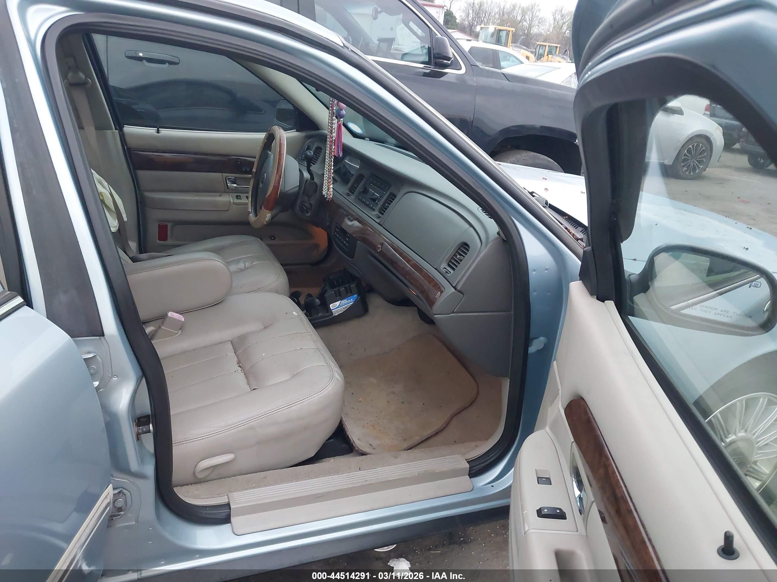 2009 Mercury Grand Marquis Ls (fleet Only) Light Blue vin: 2MEHM75VX9X624597