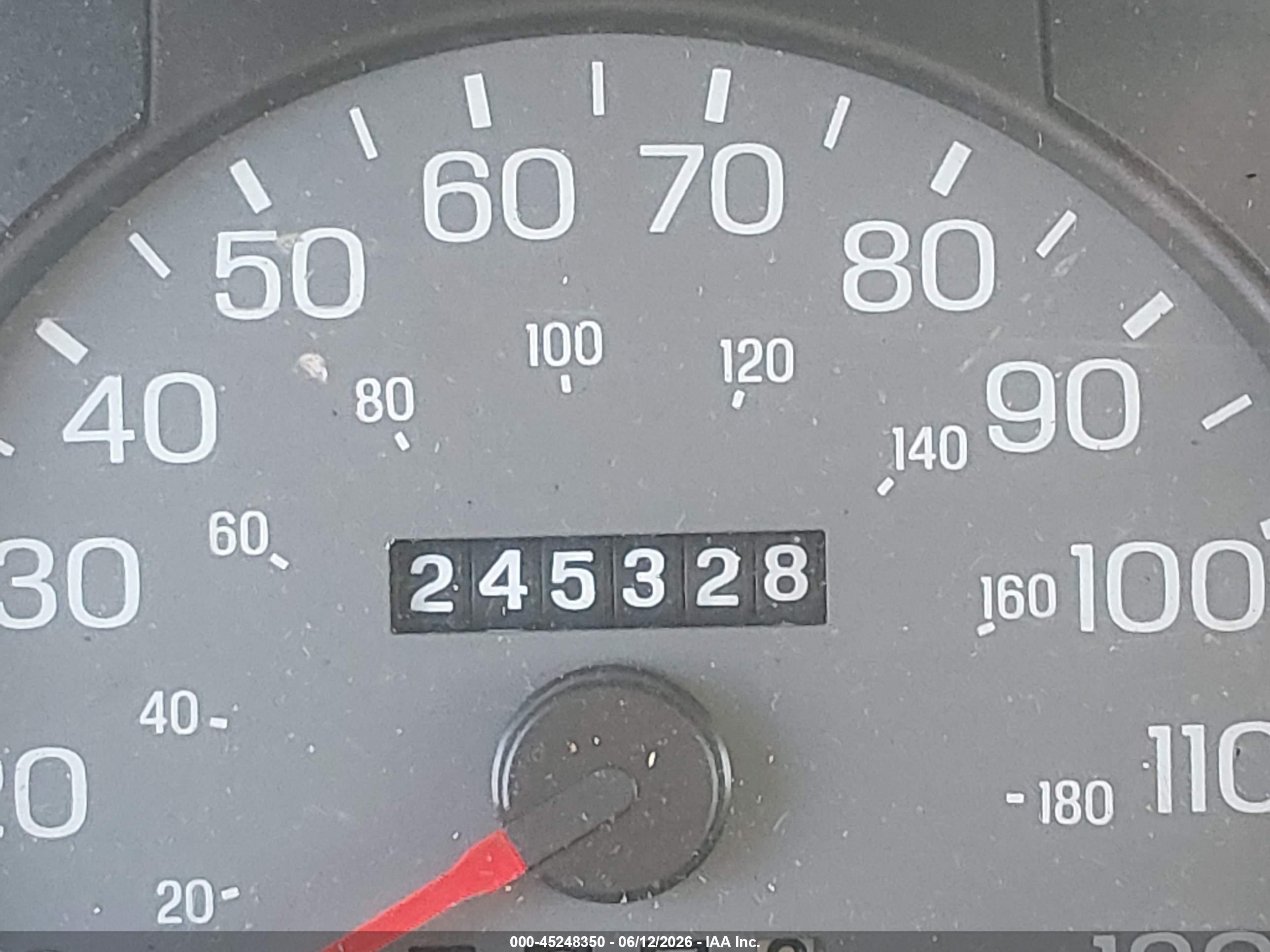 2004 Mercury Grand Marquis Ls Красный vin: 2MEHM75W14X611724