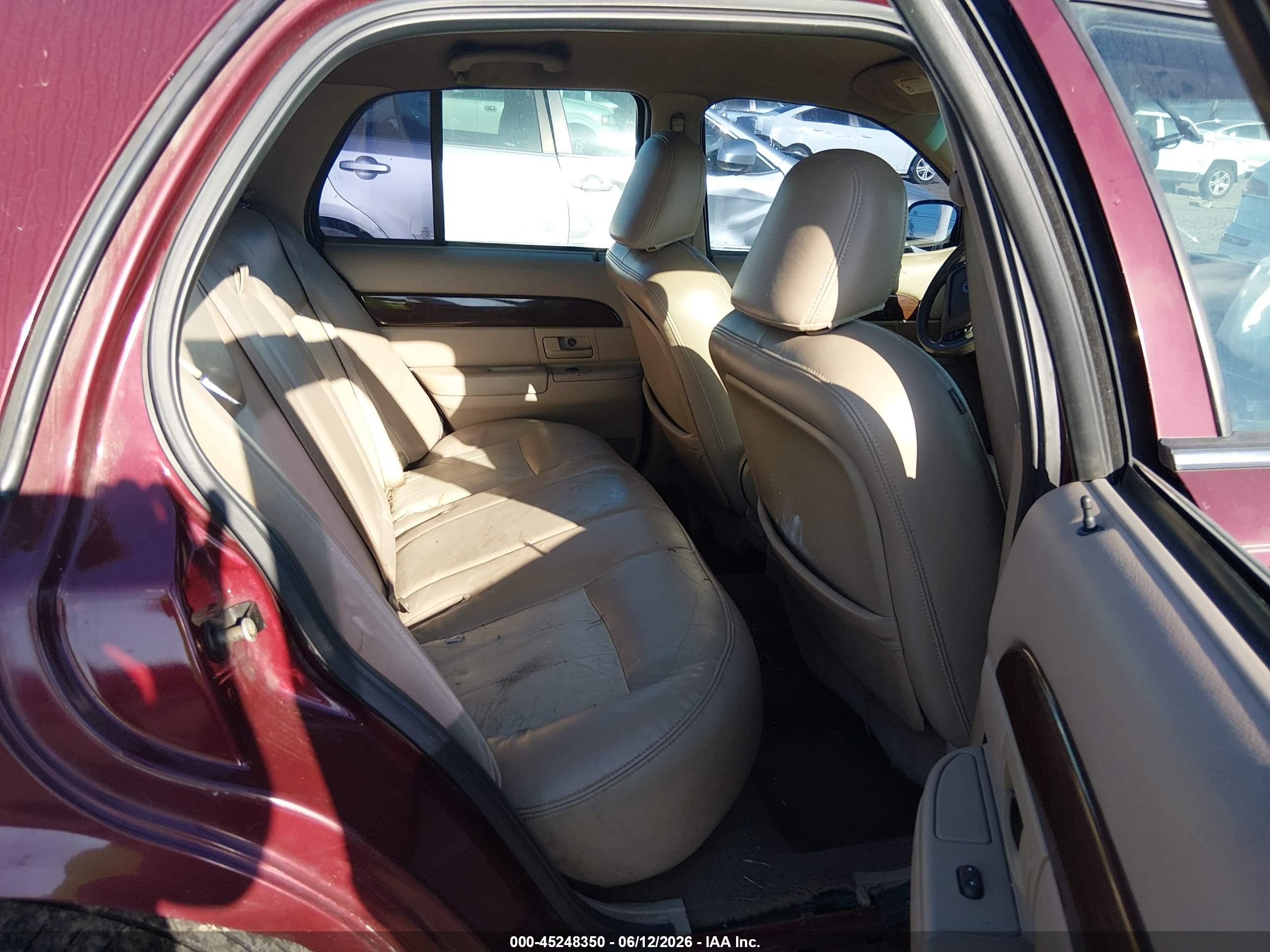 2004 Mercury Grand Marquis Ls Красный vin: 2MEHM75W14X611724