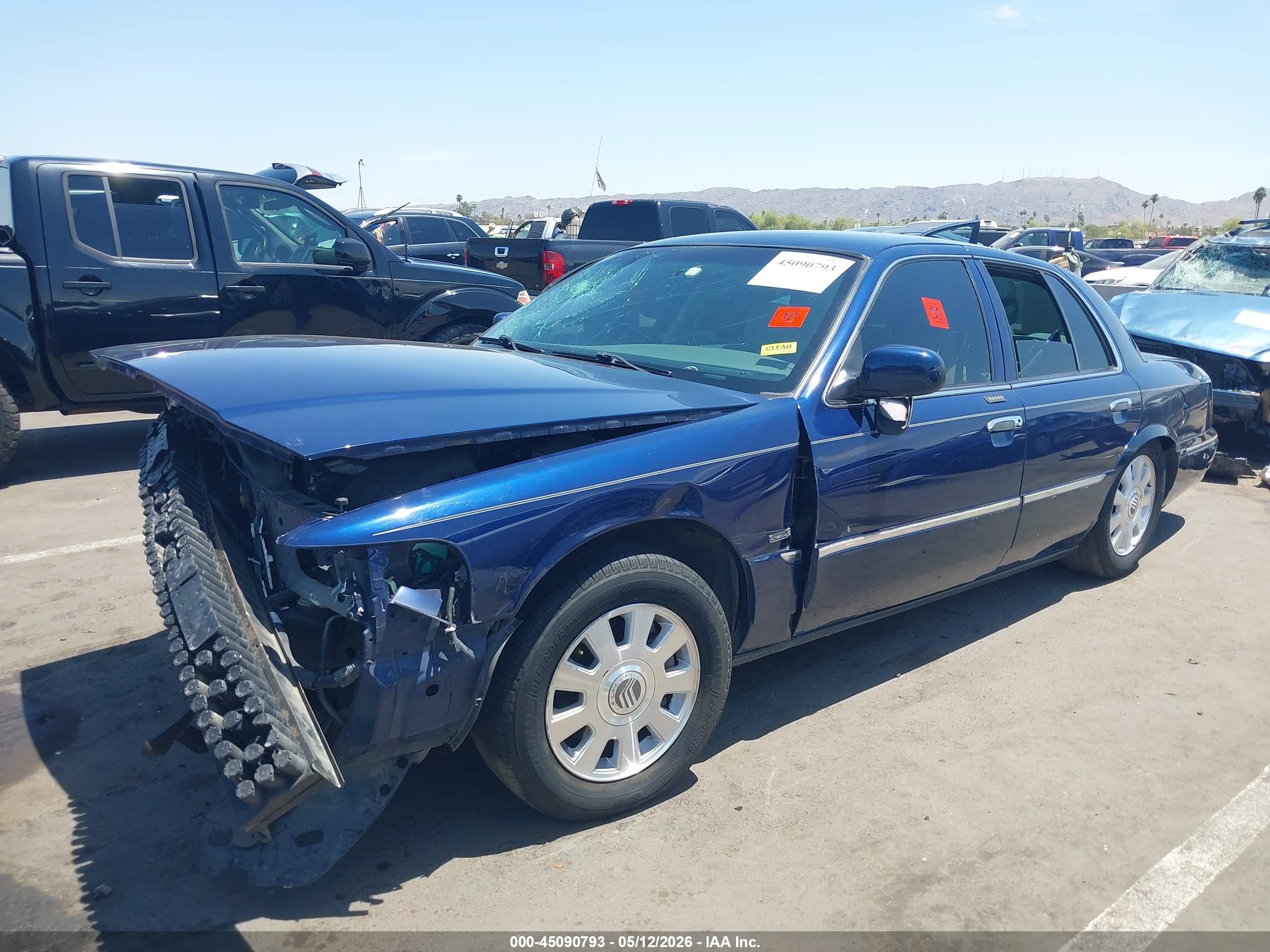 2005 Mercury Grand Marquis   Blue vin: 2MEHM75W35X647366