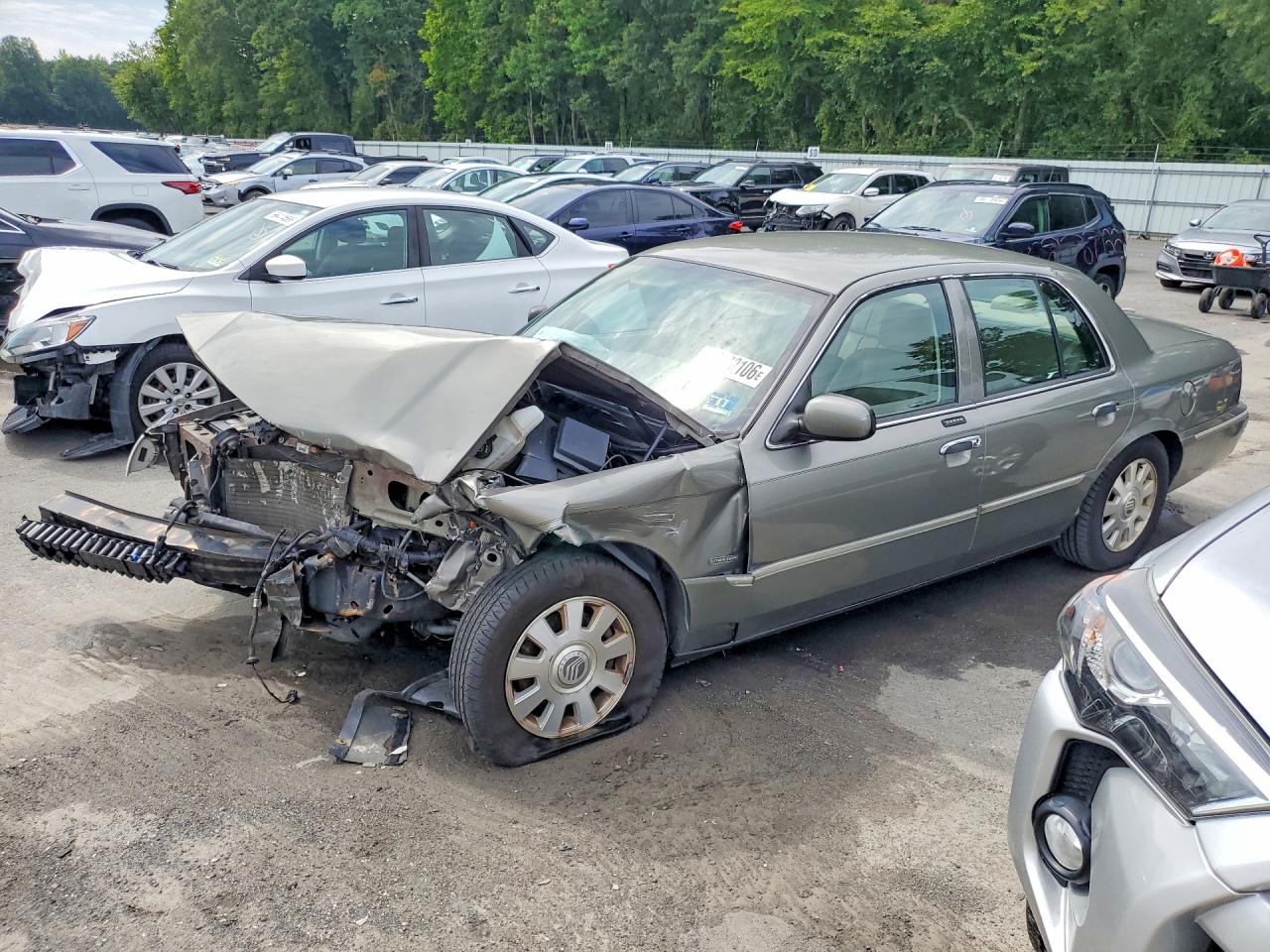2004 Mercury Grand Marquis Ls Gray vin: 2MEHM75W44X611216