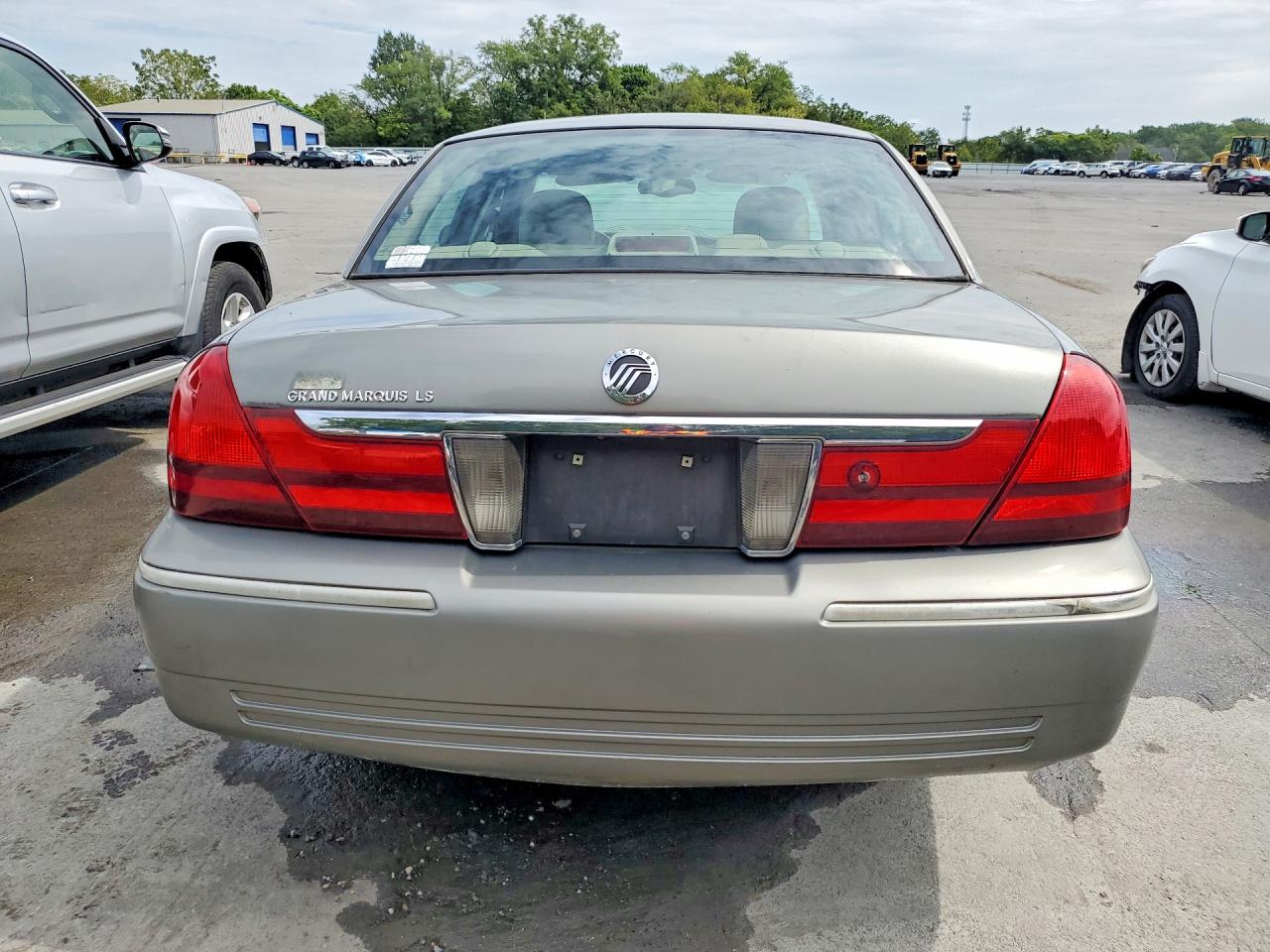 2004 Mercury Grand Marquis Ls Gray vin: 2MEHM75W44X611216