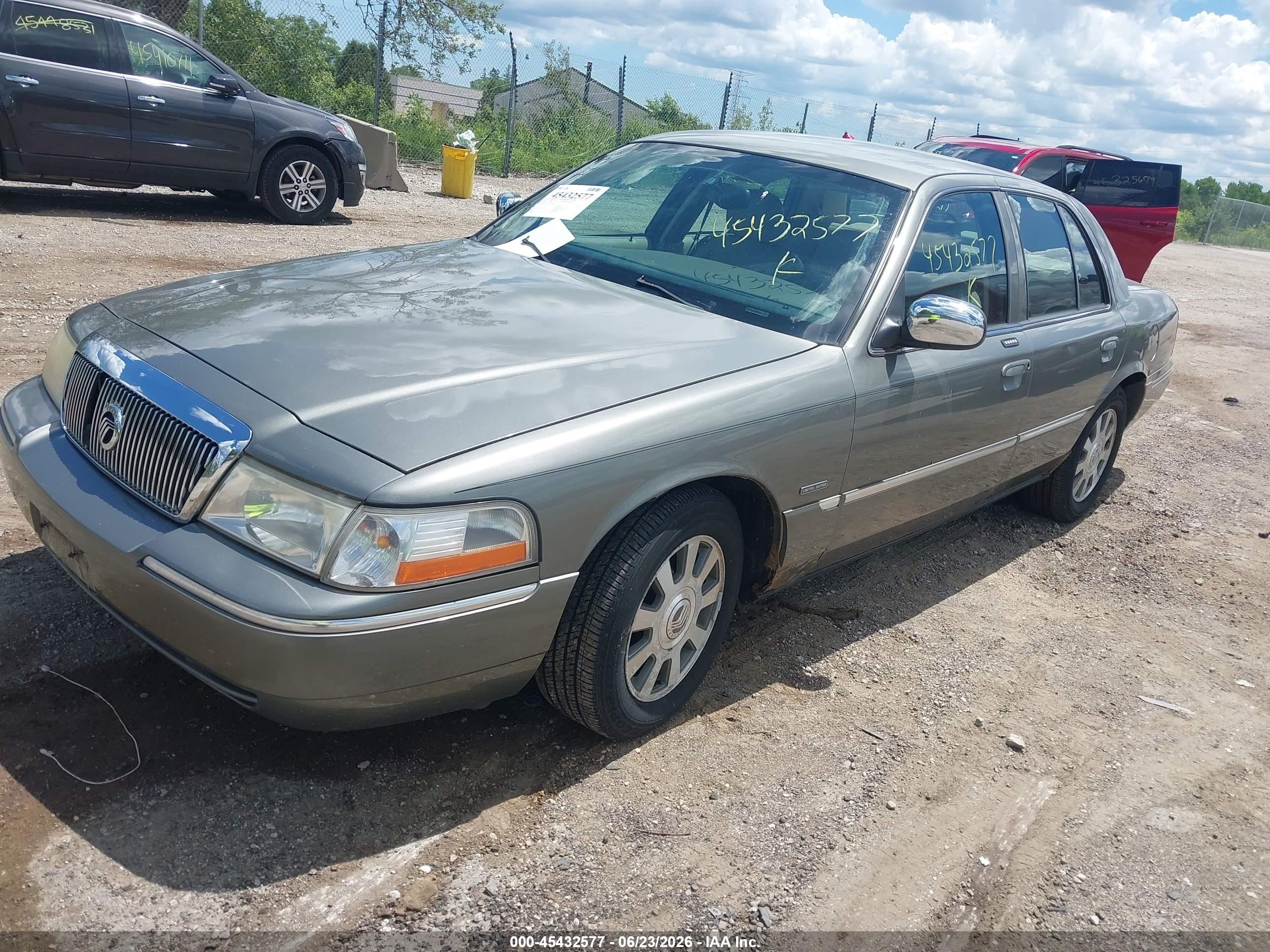 2003 Mercury Grand Marquis Ls Champagne vin: 2MEHM75W53X683251