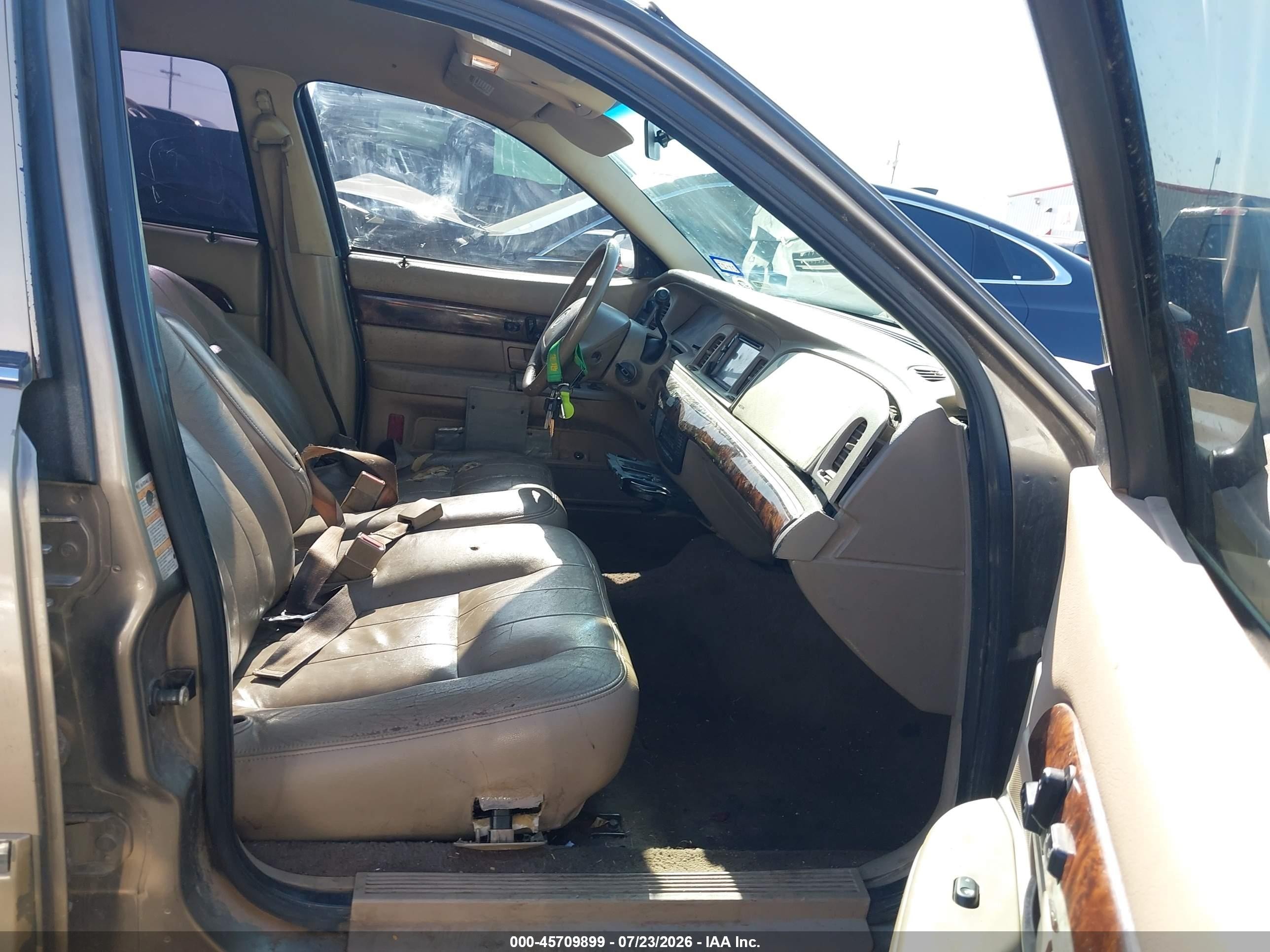 2004 Mercury Grand Marquis Ls Желто-коричневый vin: 2MEHM75W54X678438