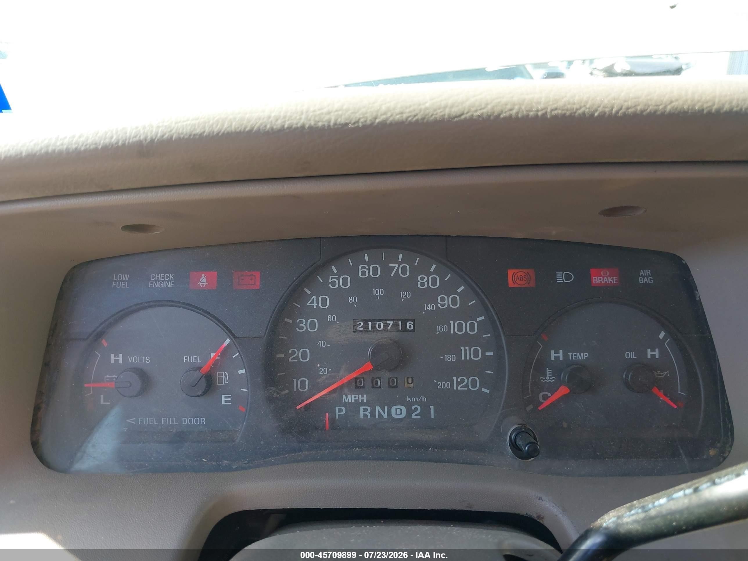 2004 Mercury Grand Marquis Ls Желто-коричневый vin: 2MEHM75W54X678438