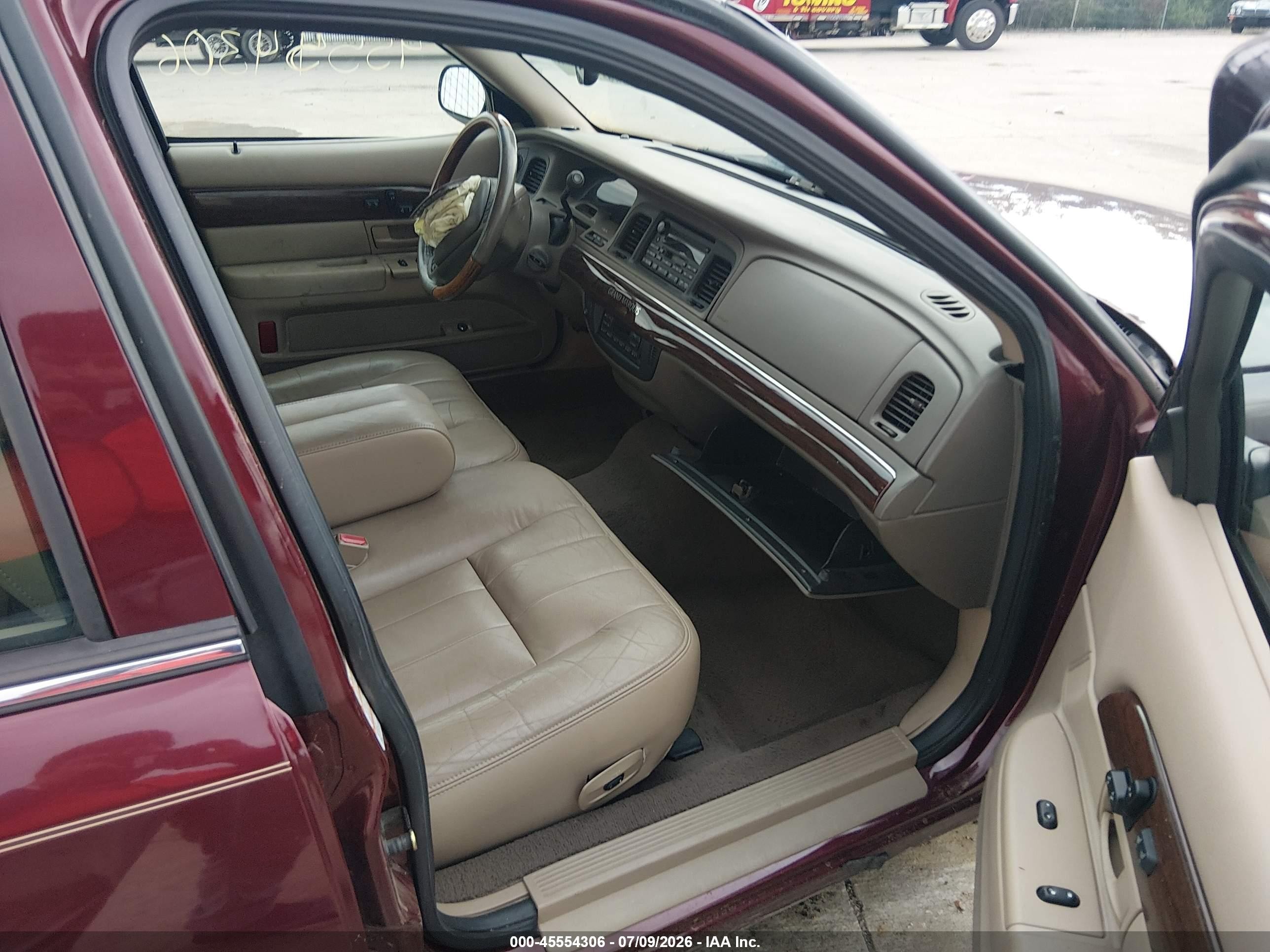 2004 Mercury Grand Marquis Ls Красный vin: 2MEHM75W64X628972