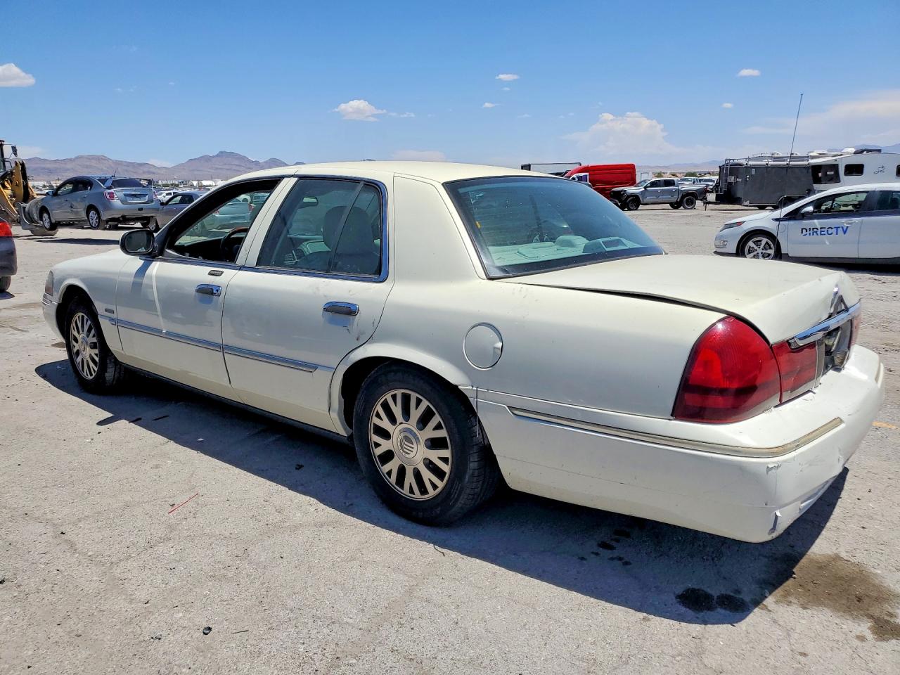 2005 Mercury Grand Marquis Ls White vin: 2MEHM75W65X624549