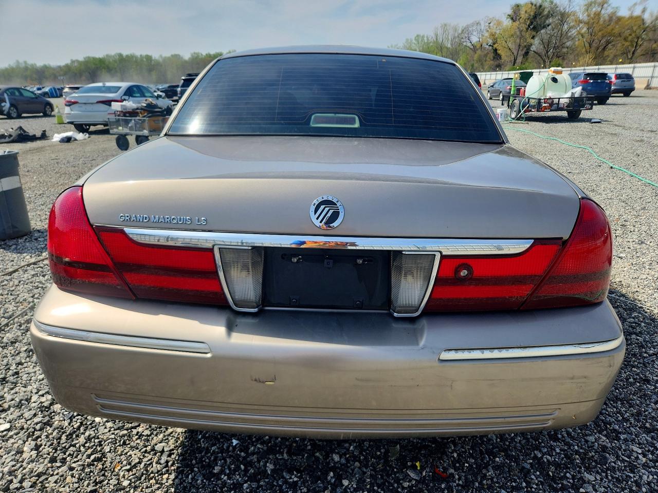 2004 Mercury Grand Marquis Ls Tan vin: 2MEHM75W84X632490