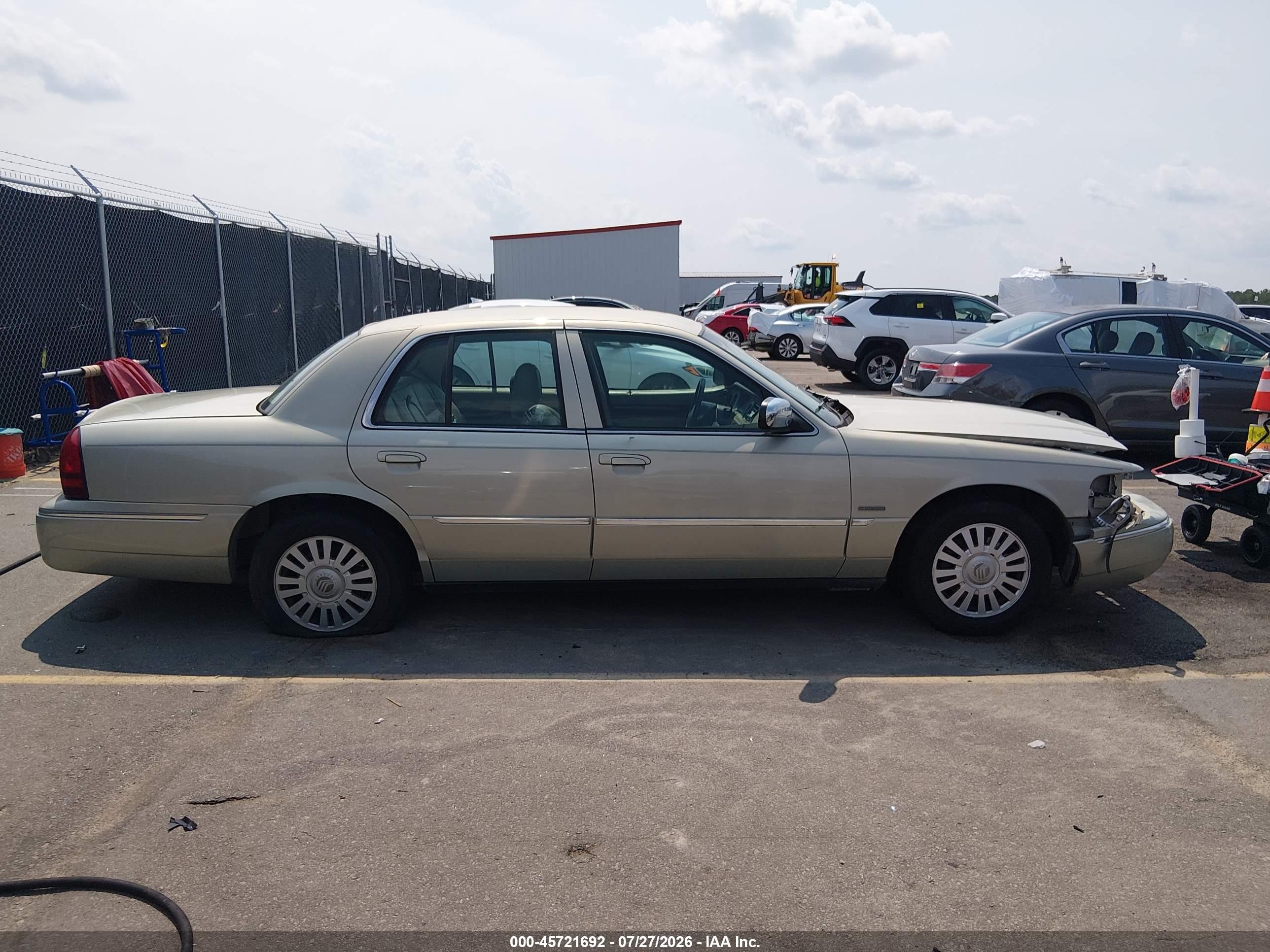 2004 Mercury Grand Marquis Ls Beige vin: 2MEHM75W94X644907