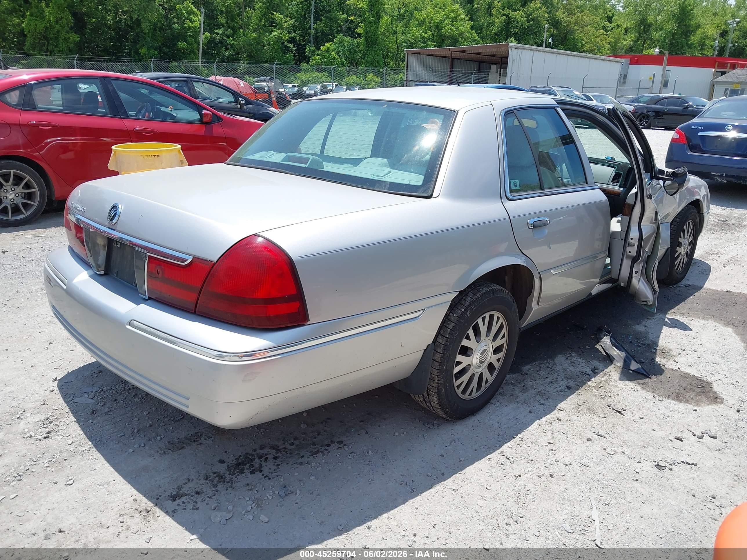 2004 Mercury Grand Marquis Ls Silver vin: 2MEHM75WX4X644706