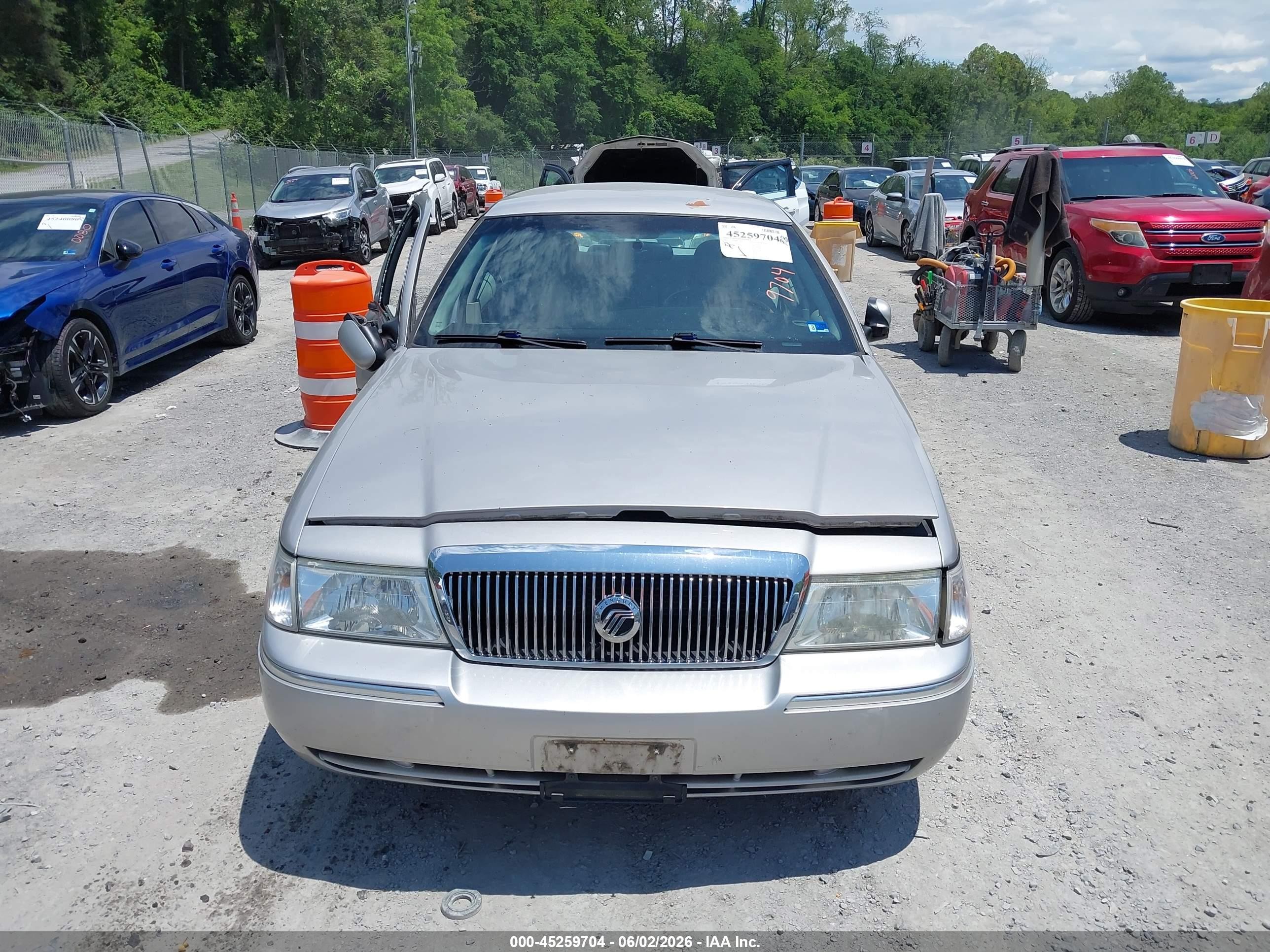 2004 Mercury Grand Marquis Ls Silver vin: 2MEHM75WX4X644706