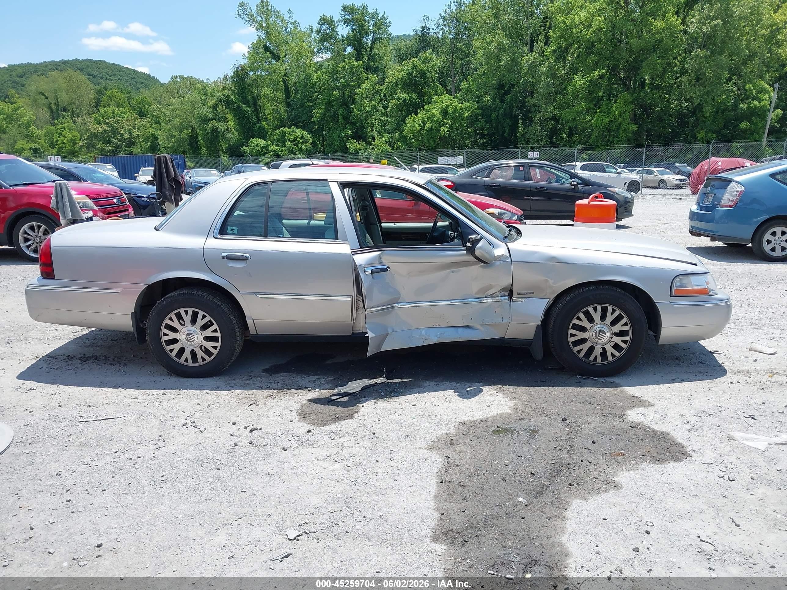 2004 Mercury Grand Marquis Ls Silver vin: 2MEHM75WX4X644706