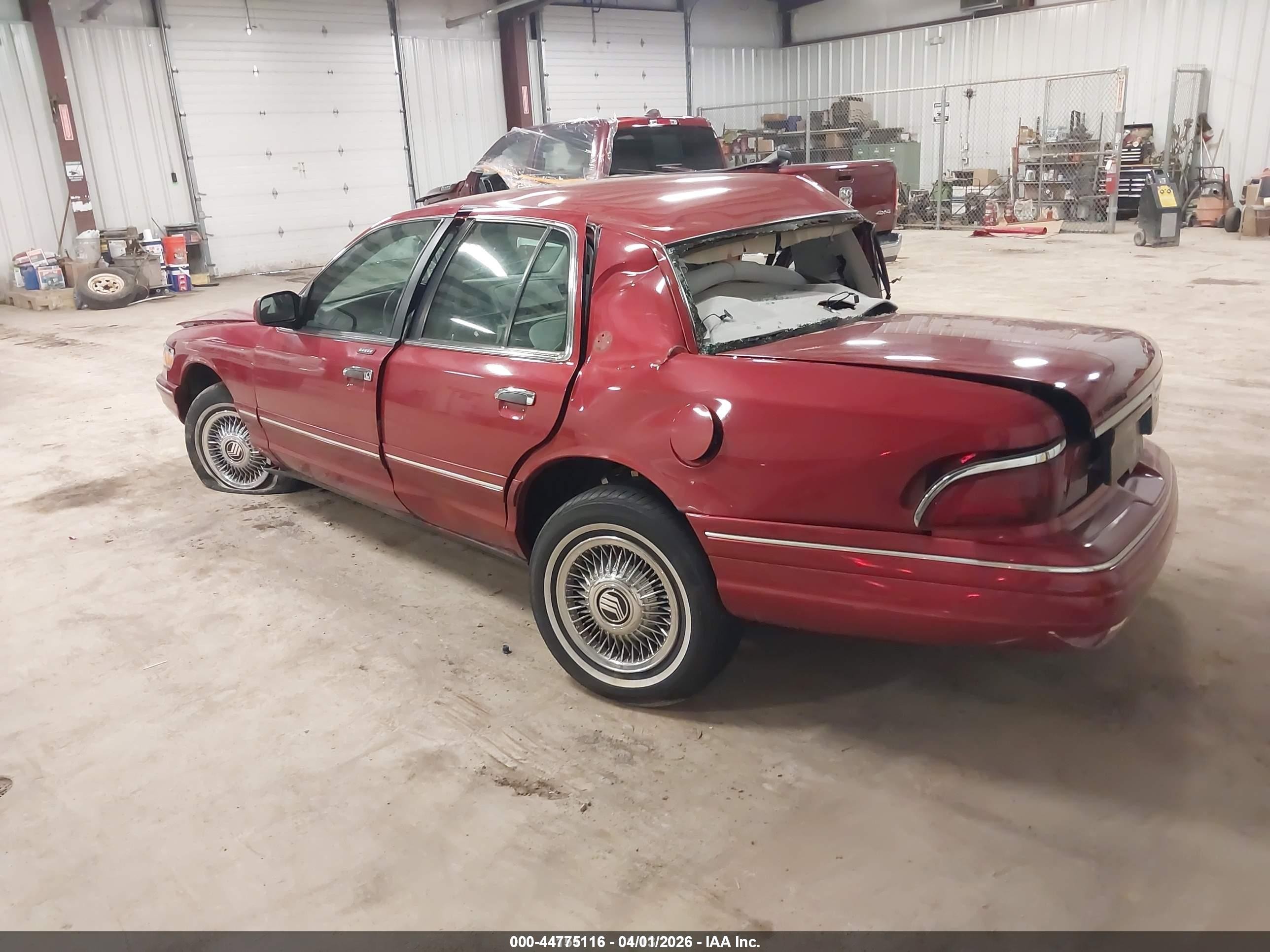 1995 Mercury Grand Marquis Gs Red vin: 2MELM74W0SX628183