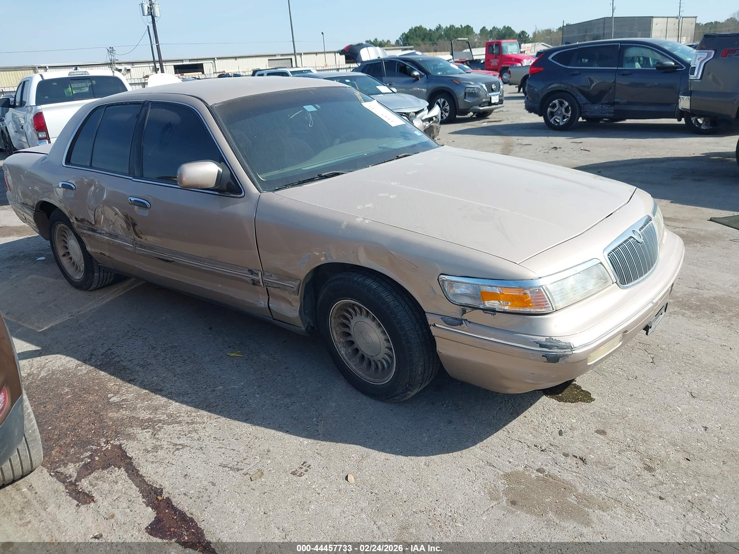 1997 Mercury Grand Marquis Gs Brown vin: 2MELM74W0VX699730