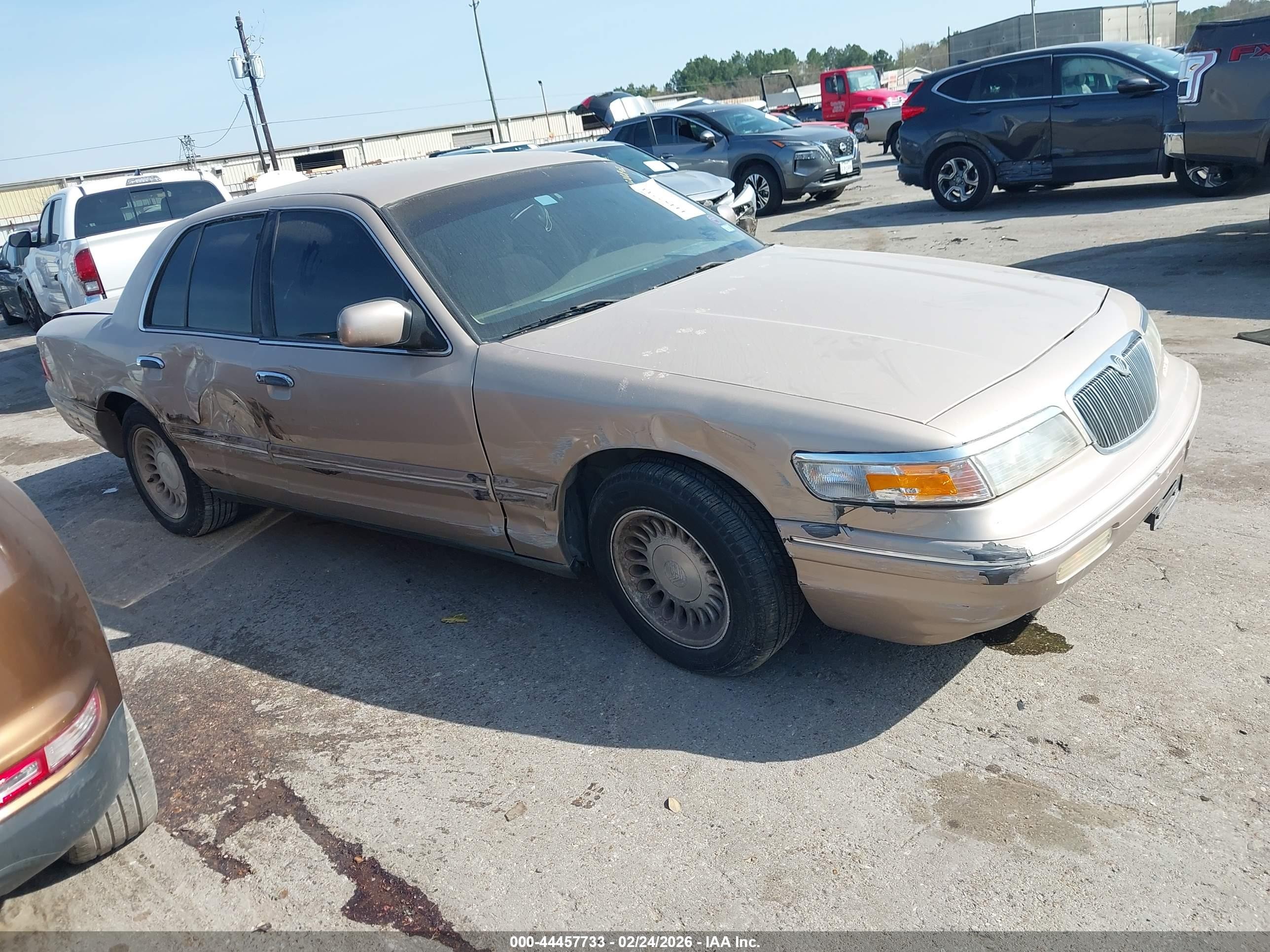 1997 Mercury Grand Marquis Gs Brown vin: 2MELM74W0VX699730