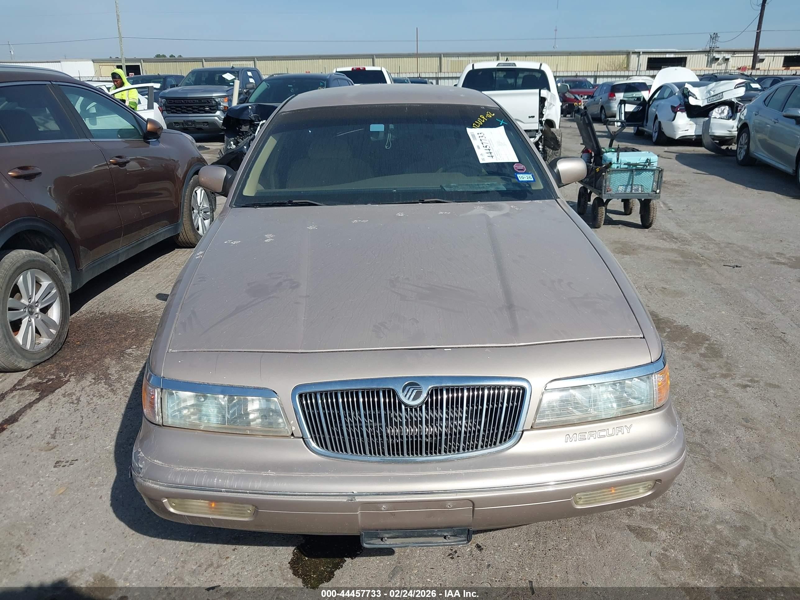 1997 Mercury Grand Marquis Gs Brown vin: 2MELM74W0VX699730