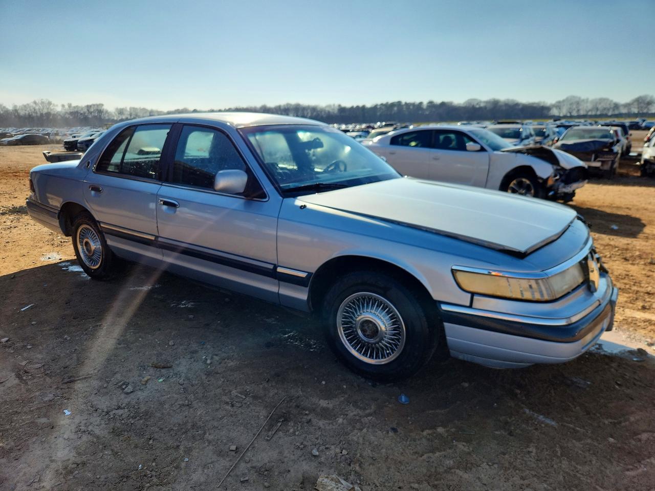 1992 Mercury Grand Marquis Gs Blue vin: 2MELM74W1NX756226