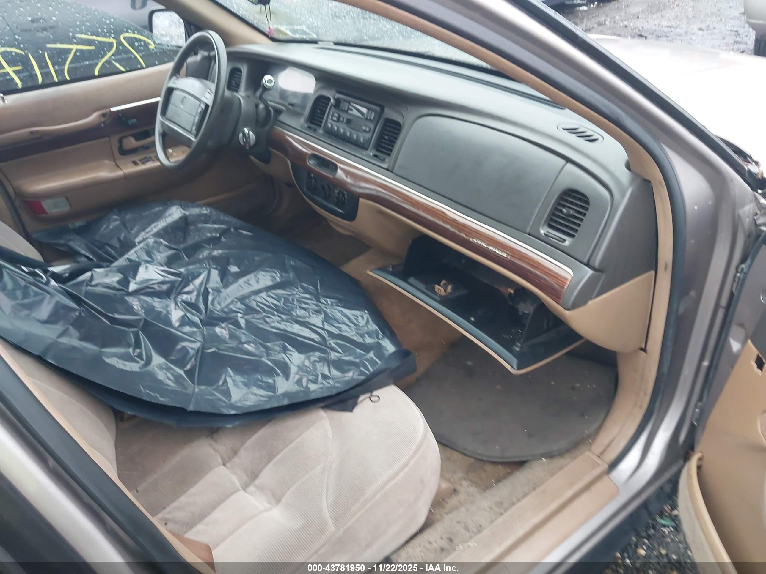 1995 Mercury Grand Marquis Gs Tan vin: 2MELM74W1SX702100