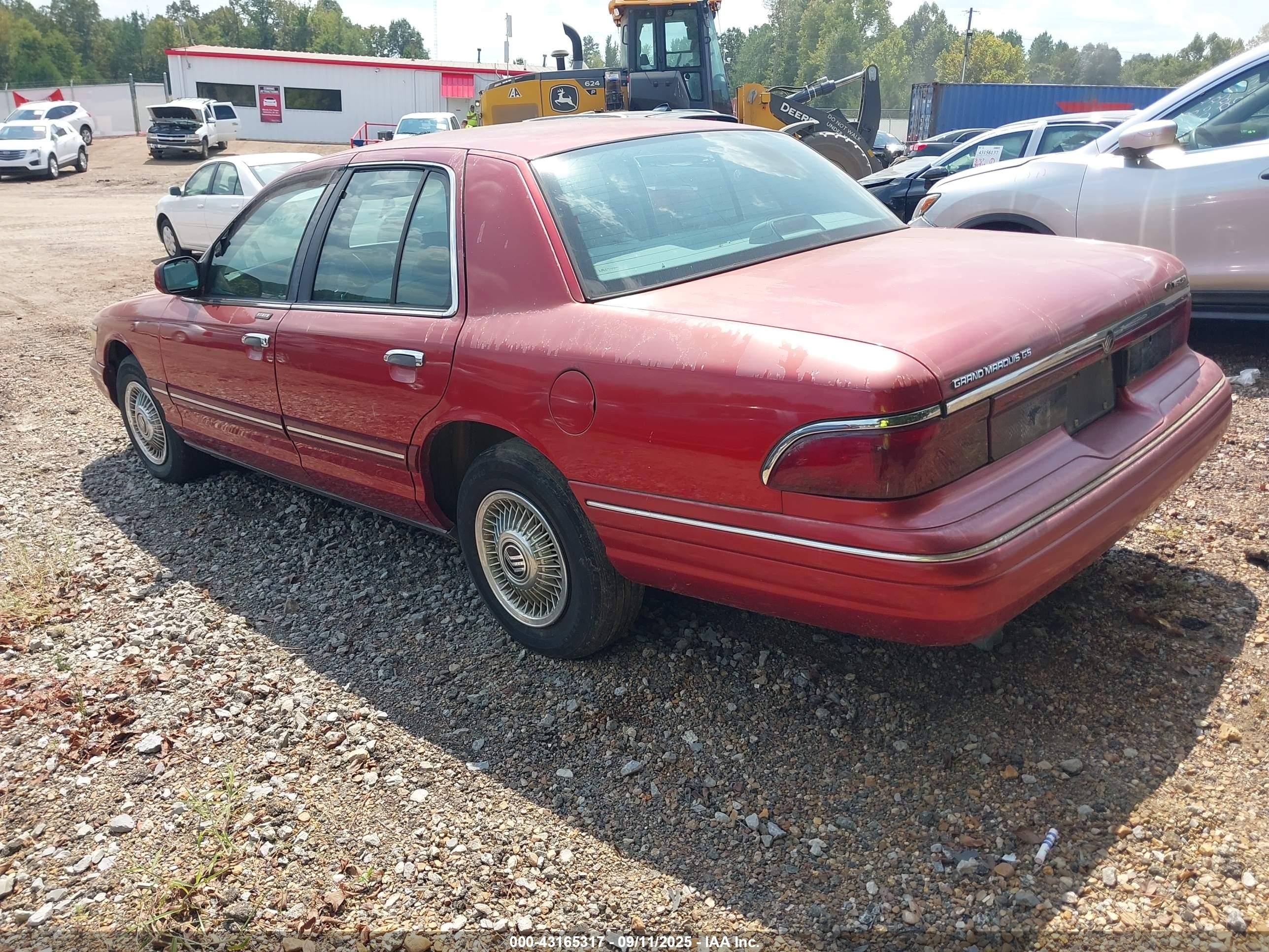 1997 Mercury Grand Marquis Gs Red vin: 2MELM74W1VX628536