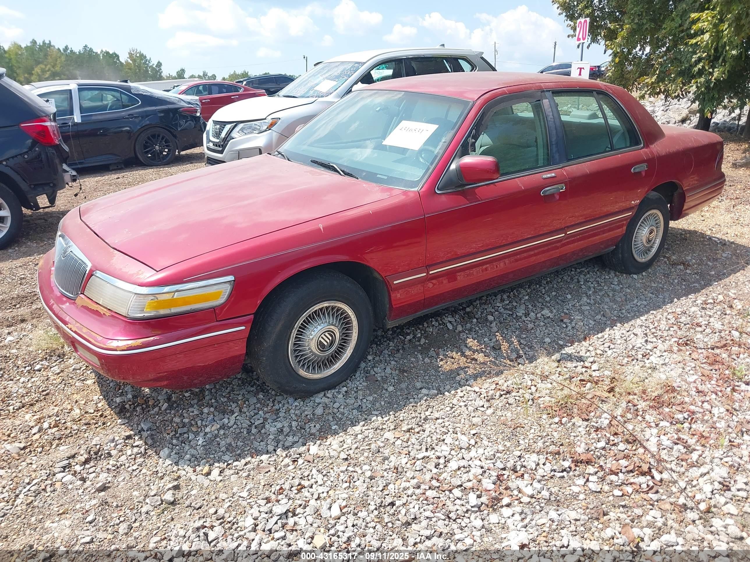 1997 Mercury Grand Marquis Gs Red vin: 2MELM74W1VX628536