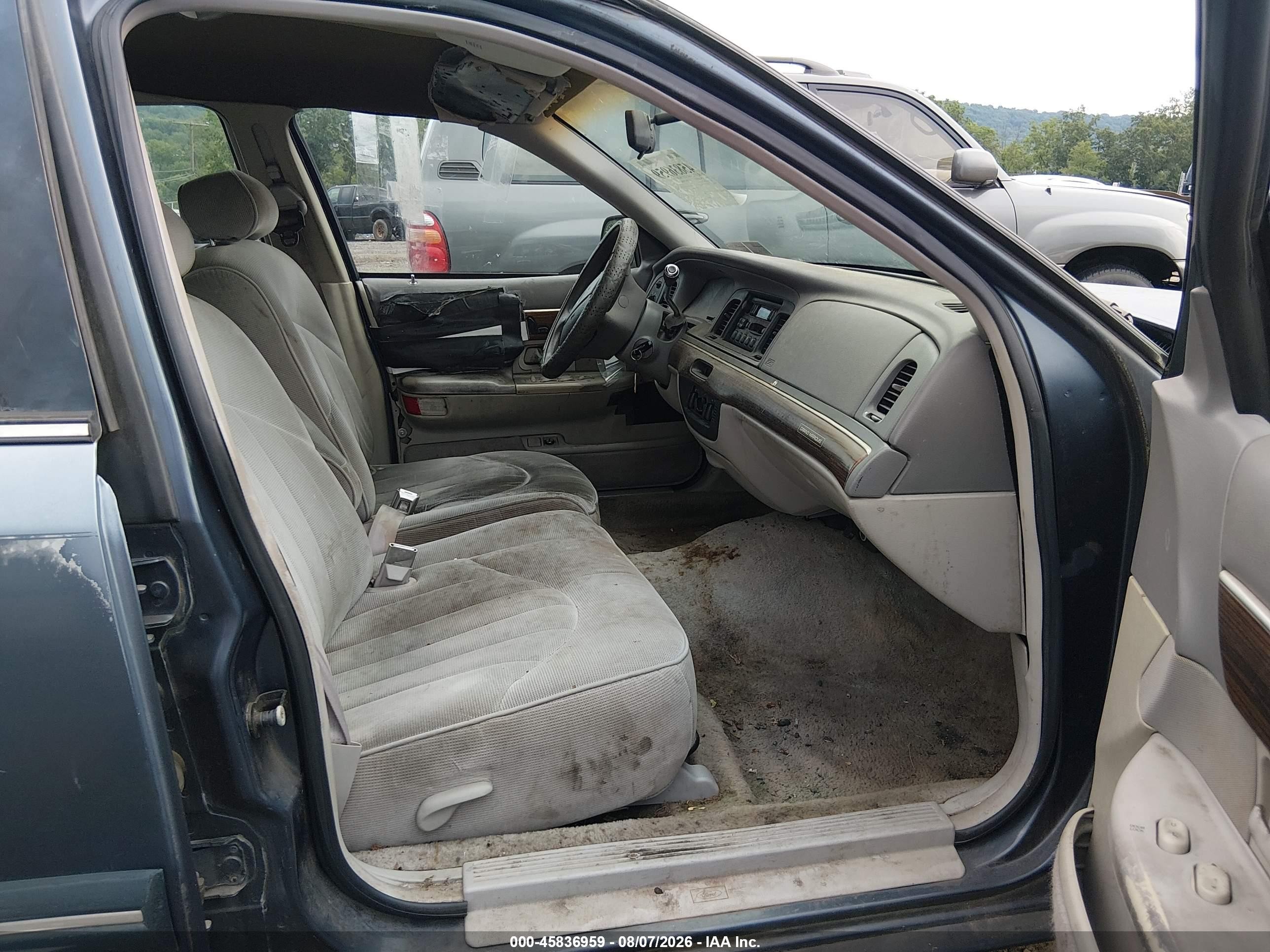 1996 Mercury Grand Marquis Gs Blue vin: 2MELM74W2TX703161