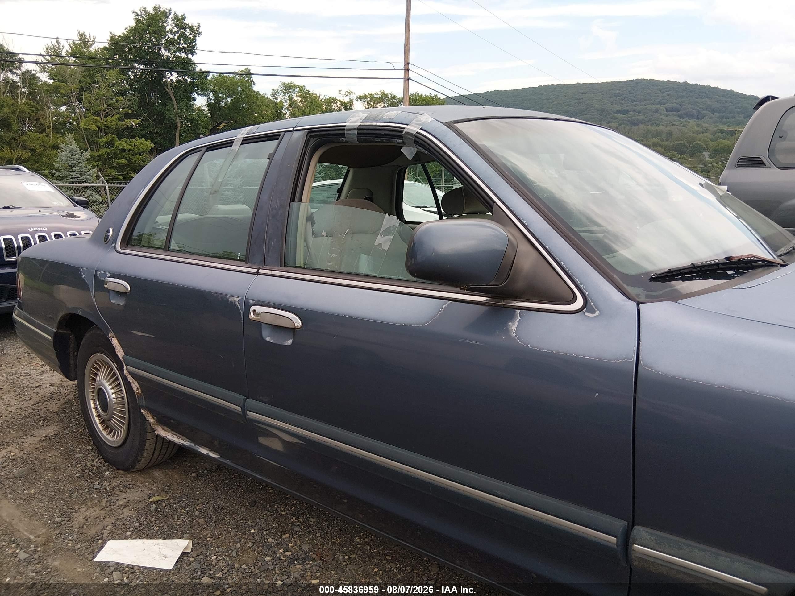 1996 Mercury Grand Marquis Gs Blue vin: 2MELM74W2TX703161