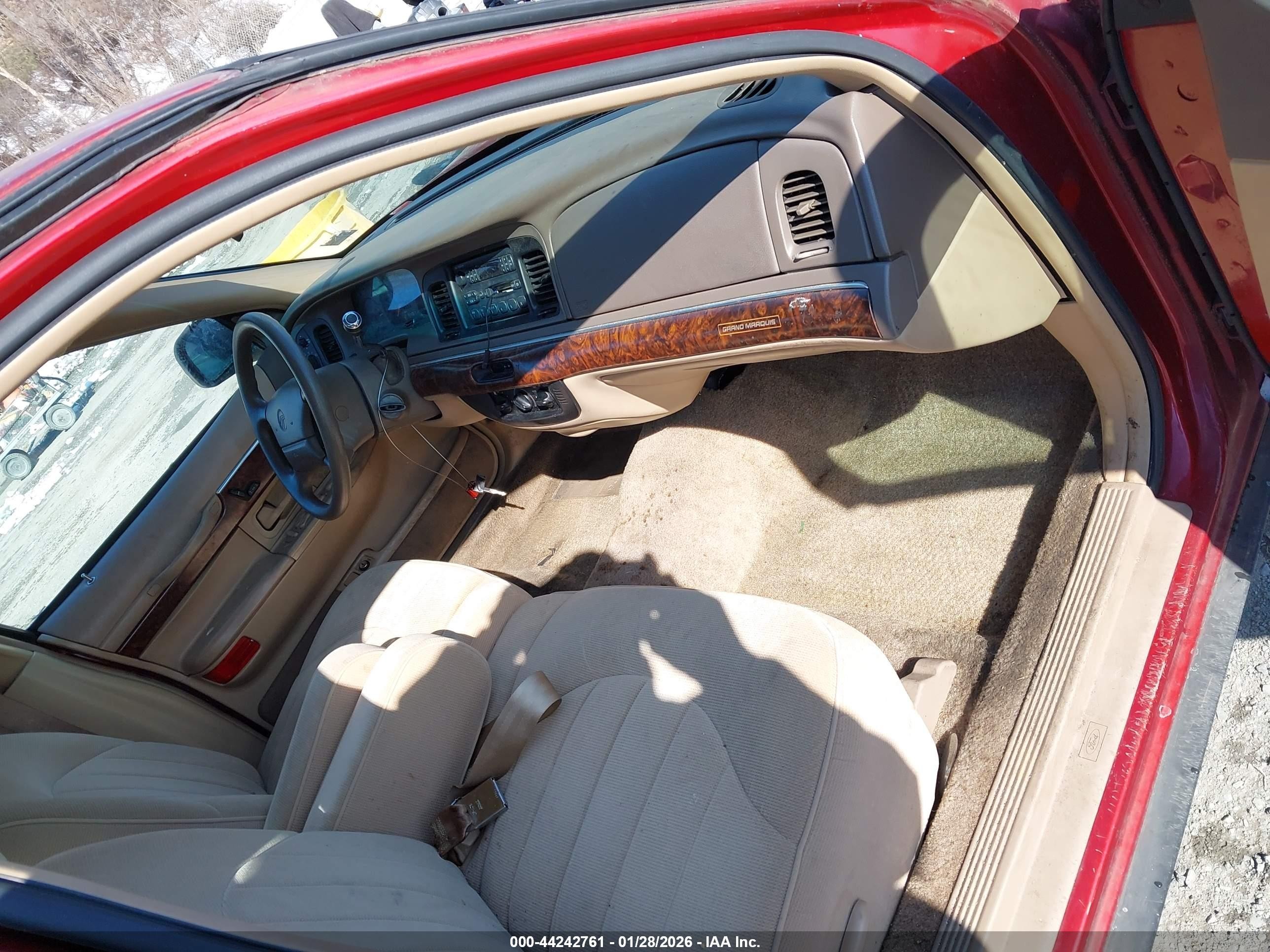 1997 Mercury Grand Marquis Gs Red vin: 2MELM74W2VX741668