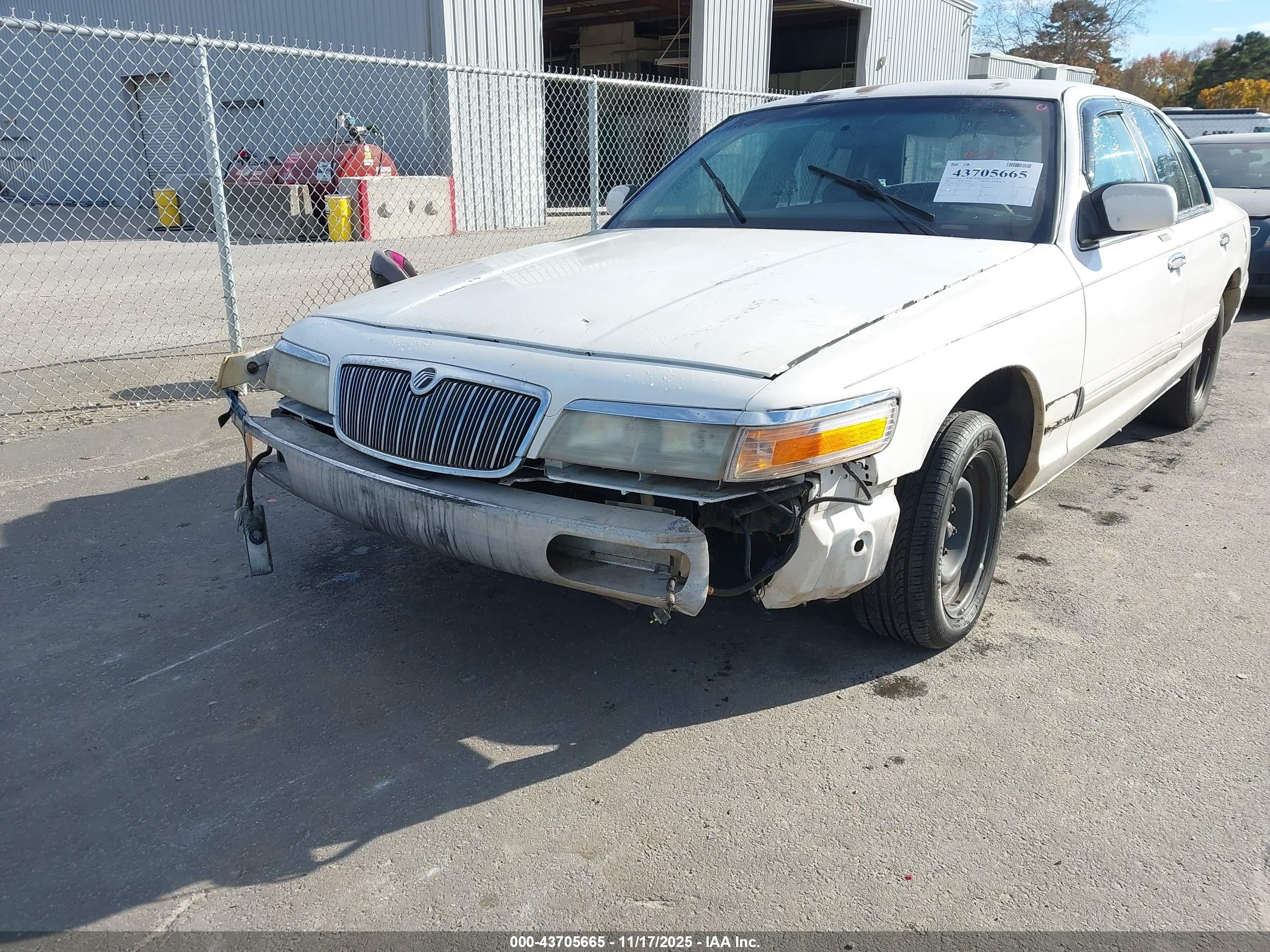 1997 Mercury Grand Marquis Gs White vin: 2MELM74W3VX702622