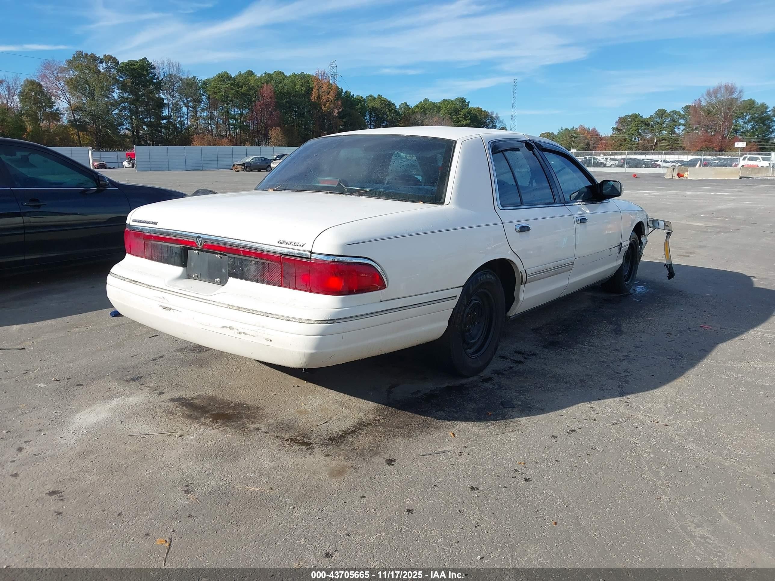 1997 Mercury Grand Marquis Gs White vin: 2MELM74W3VX702622