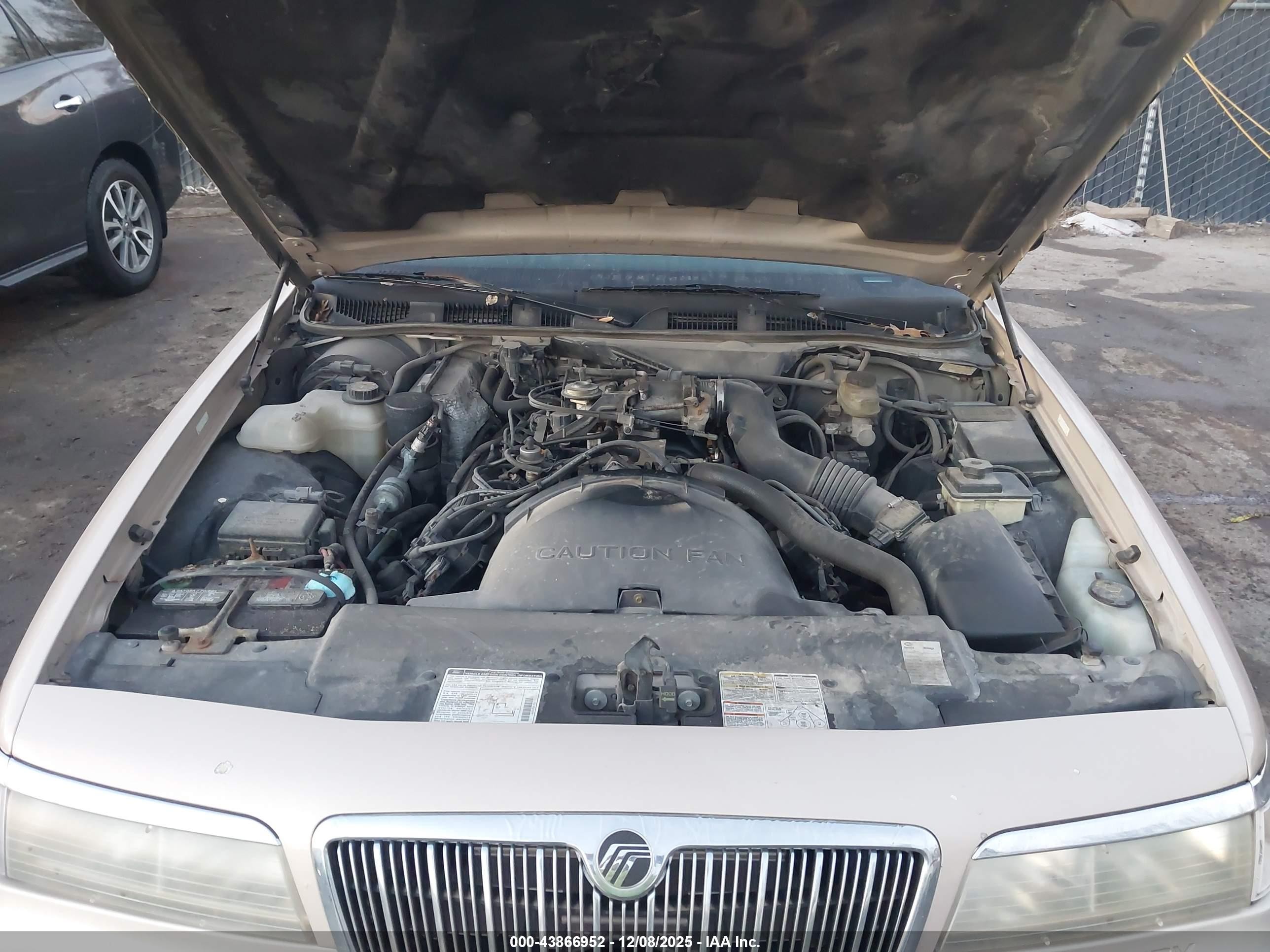 1997 Mercury Grand Marquis Gs Gold vin: 2MELM74W3VX708520