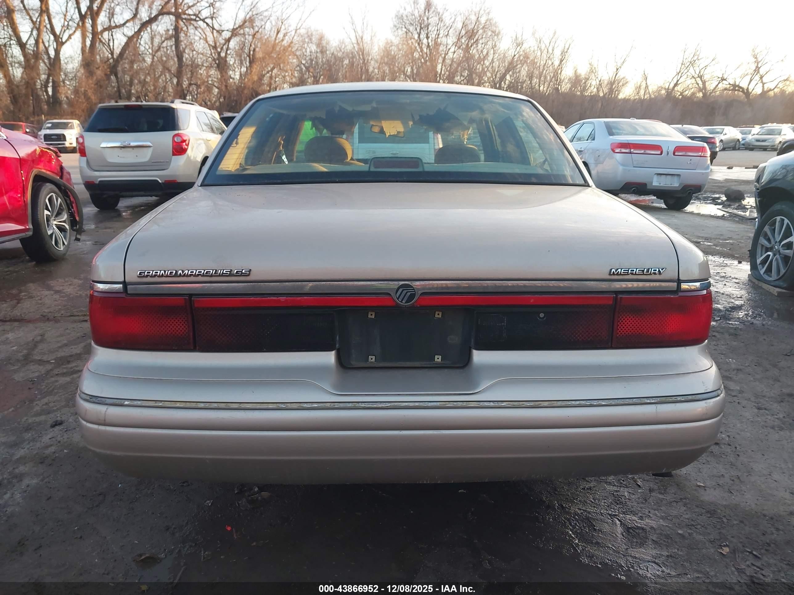 1997 Mercury Grand Marquis Gs Gold vin: 2MELM74W3VX708520