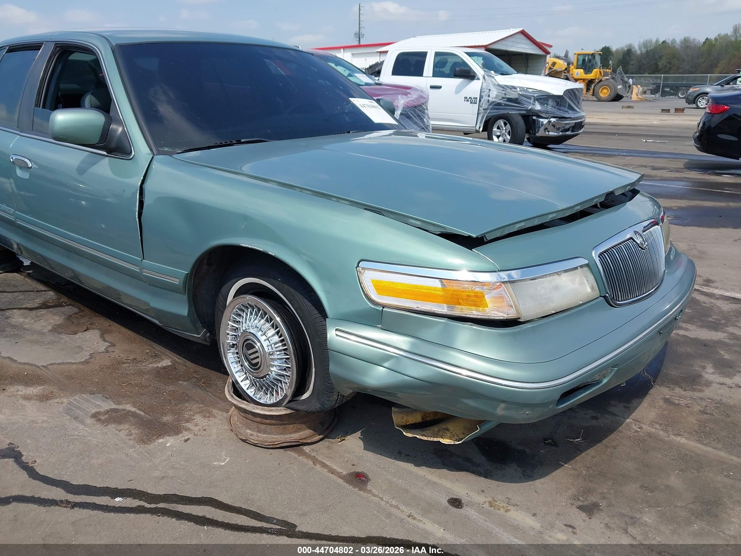 1997 Mercury Grand Marquis Gs Green vin: 2MELM74W5VX607849